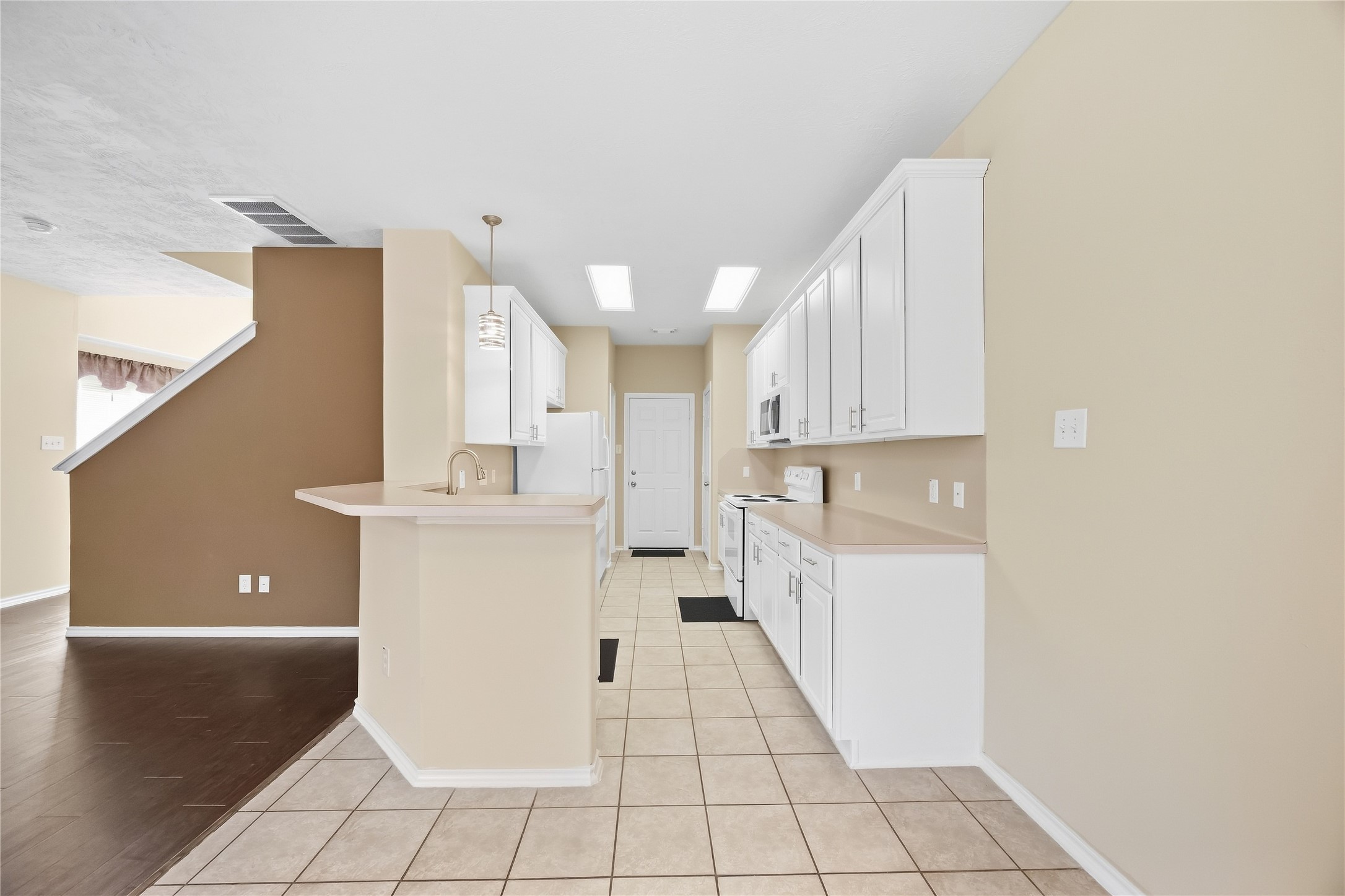 2943 Hackamore Hollow Lane Property Photo 7