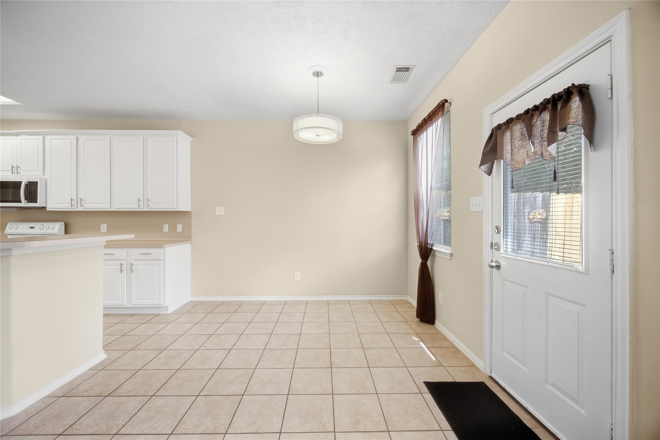 2943 Hackamore Hollow Lane Property Photo 10