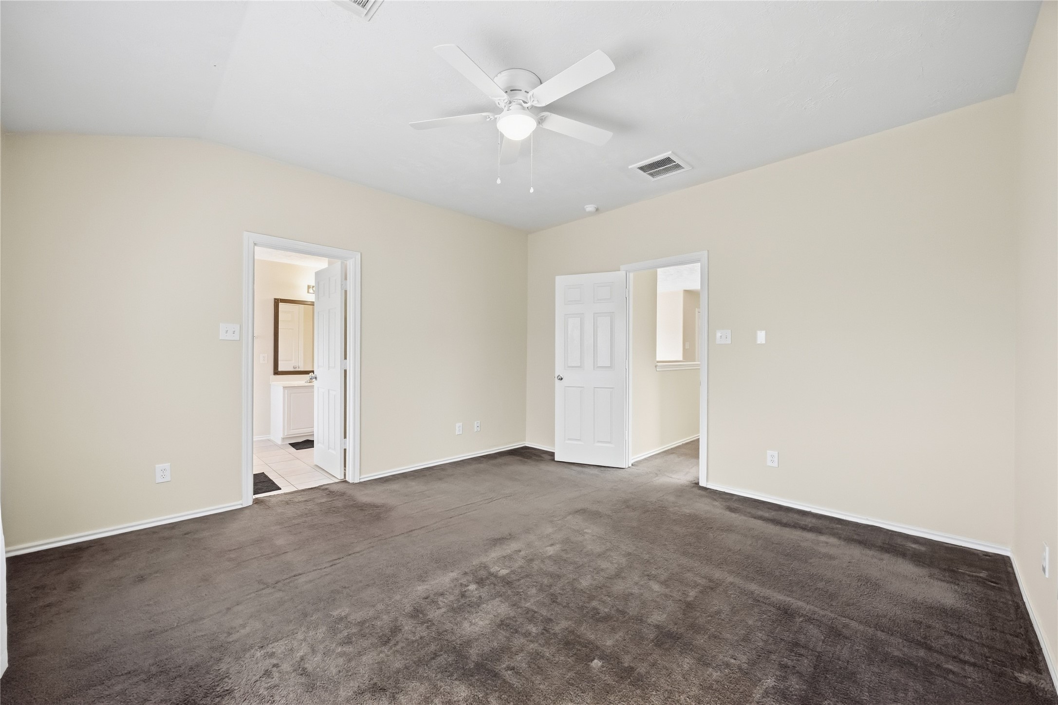 2943 Hackamore Hollow Lane Property Photo 12