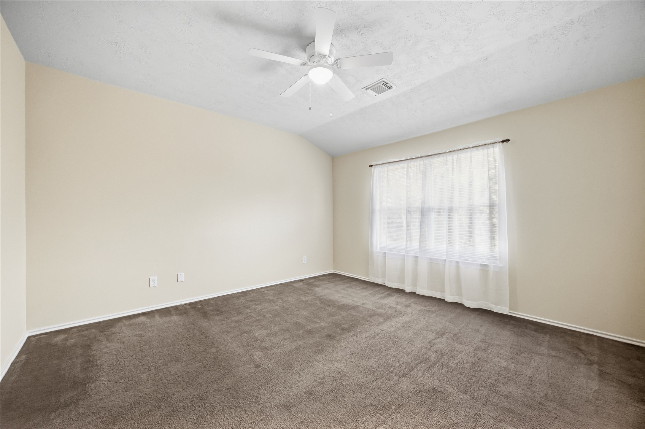 2943 Hackamore Hollow Lane Property Photo 13