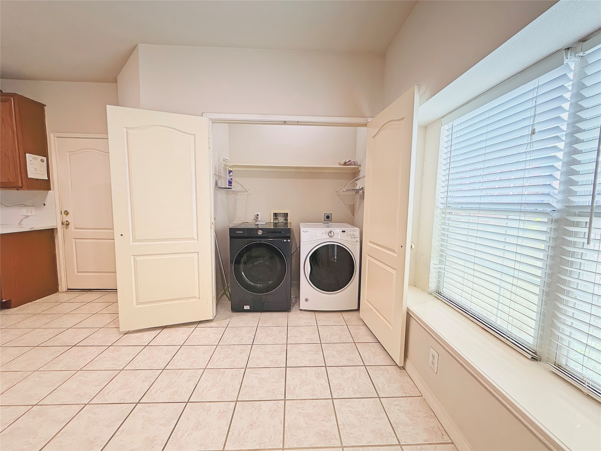 10111 San Ignacio Property Photo 9