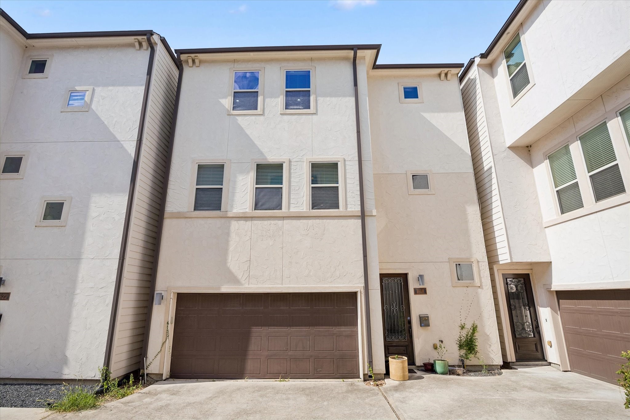 1618 Parker Street Property Photo 1