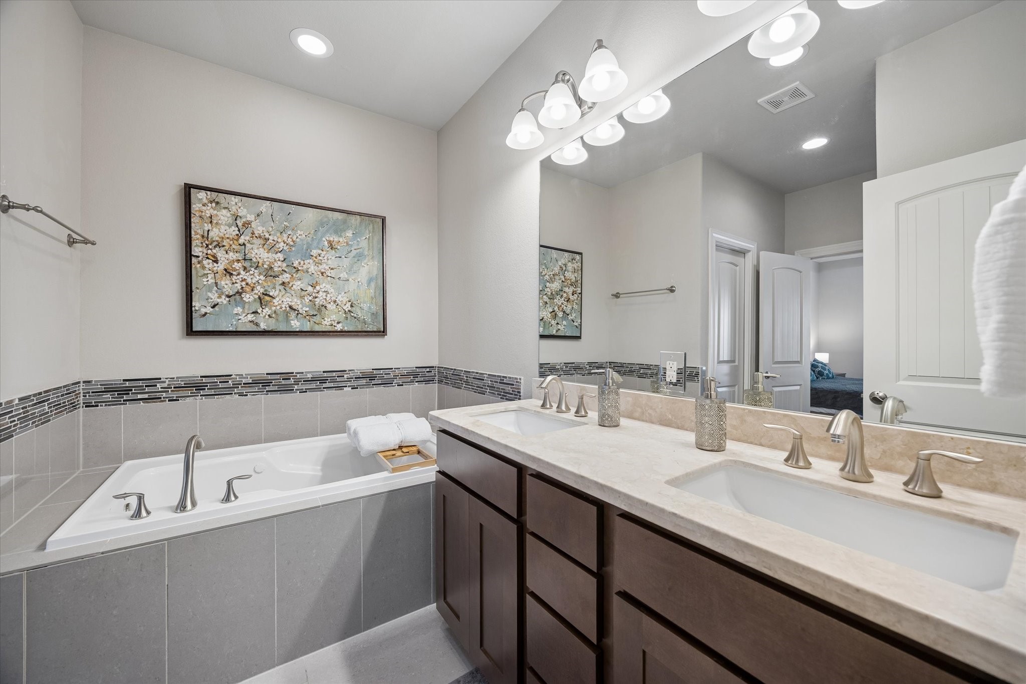 1618 Parker Street Property Photo 25