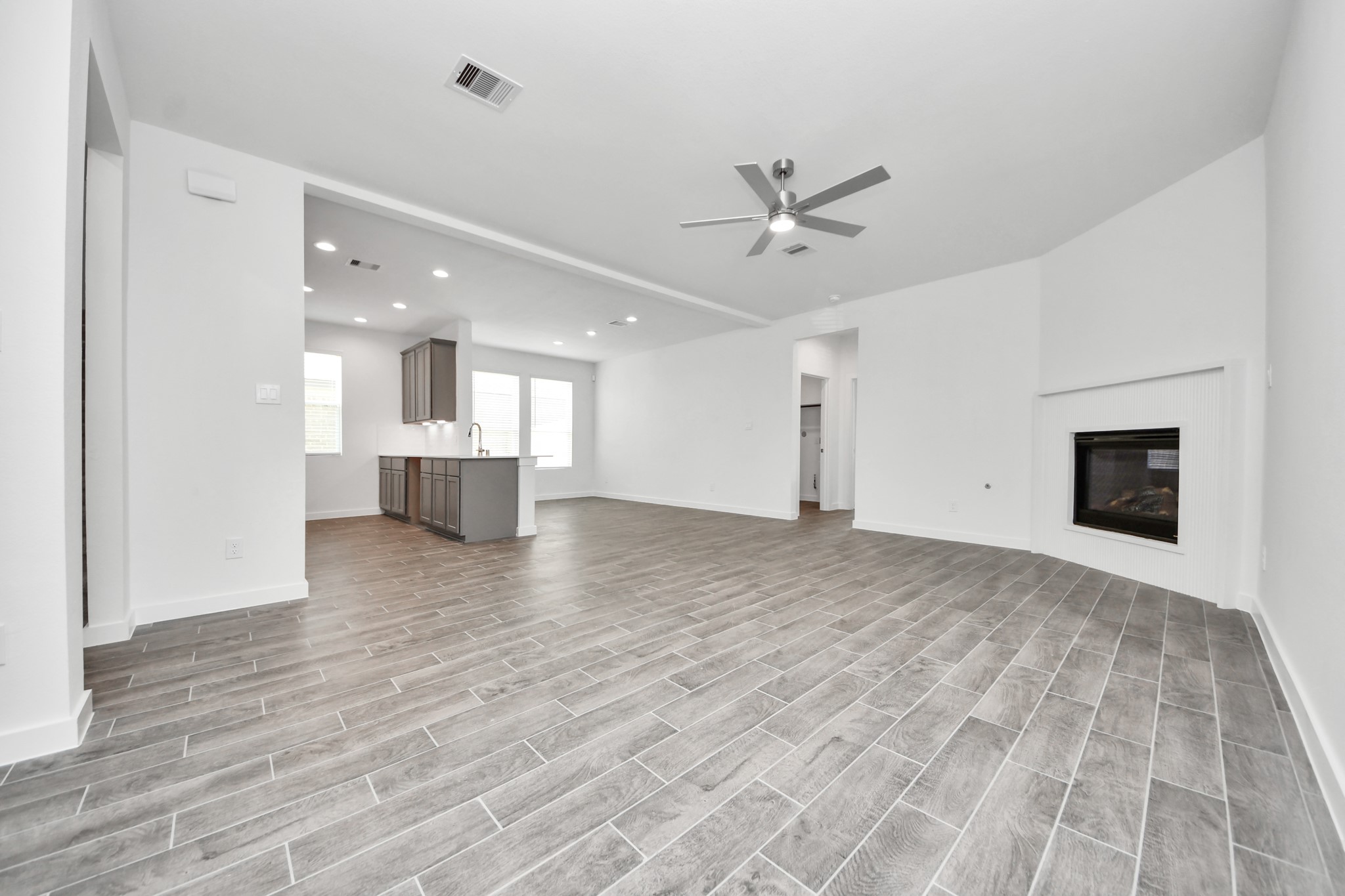 18530 Athena Flower Drive Property Photo 7