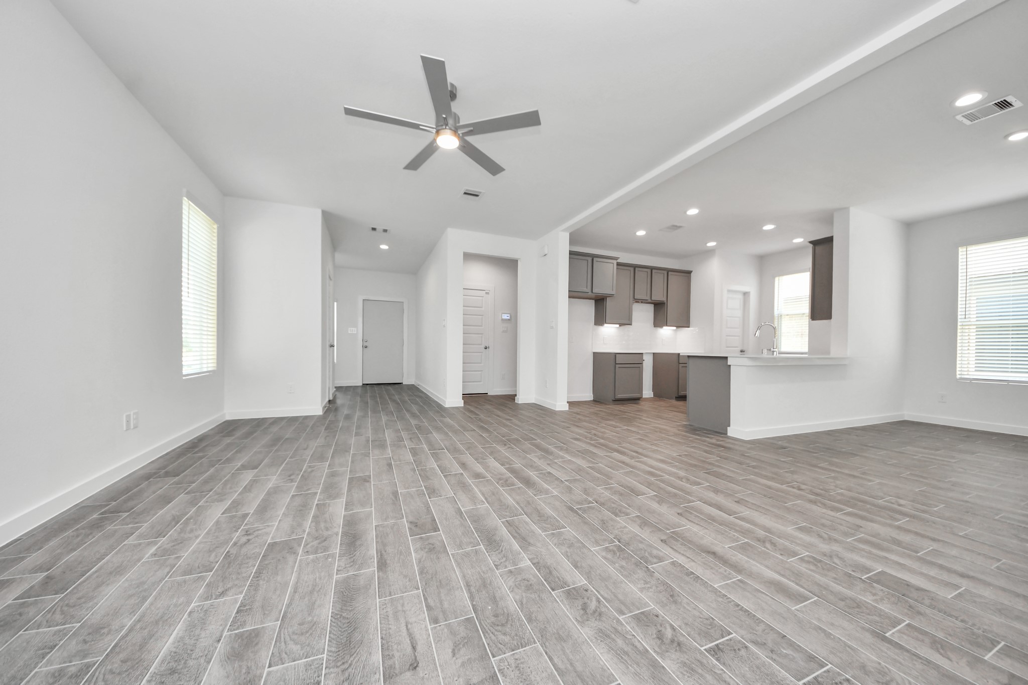 18530 Athena Flower Drive Property Photo 8