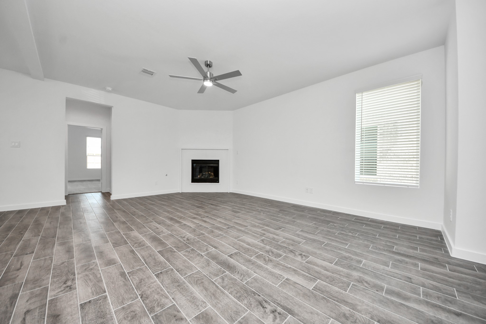 18530 Athena Flower Drive Property Photo 10