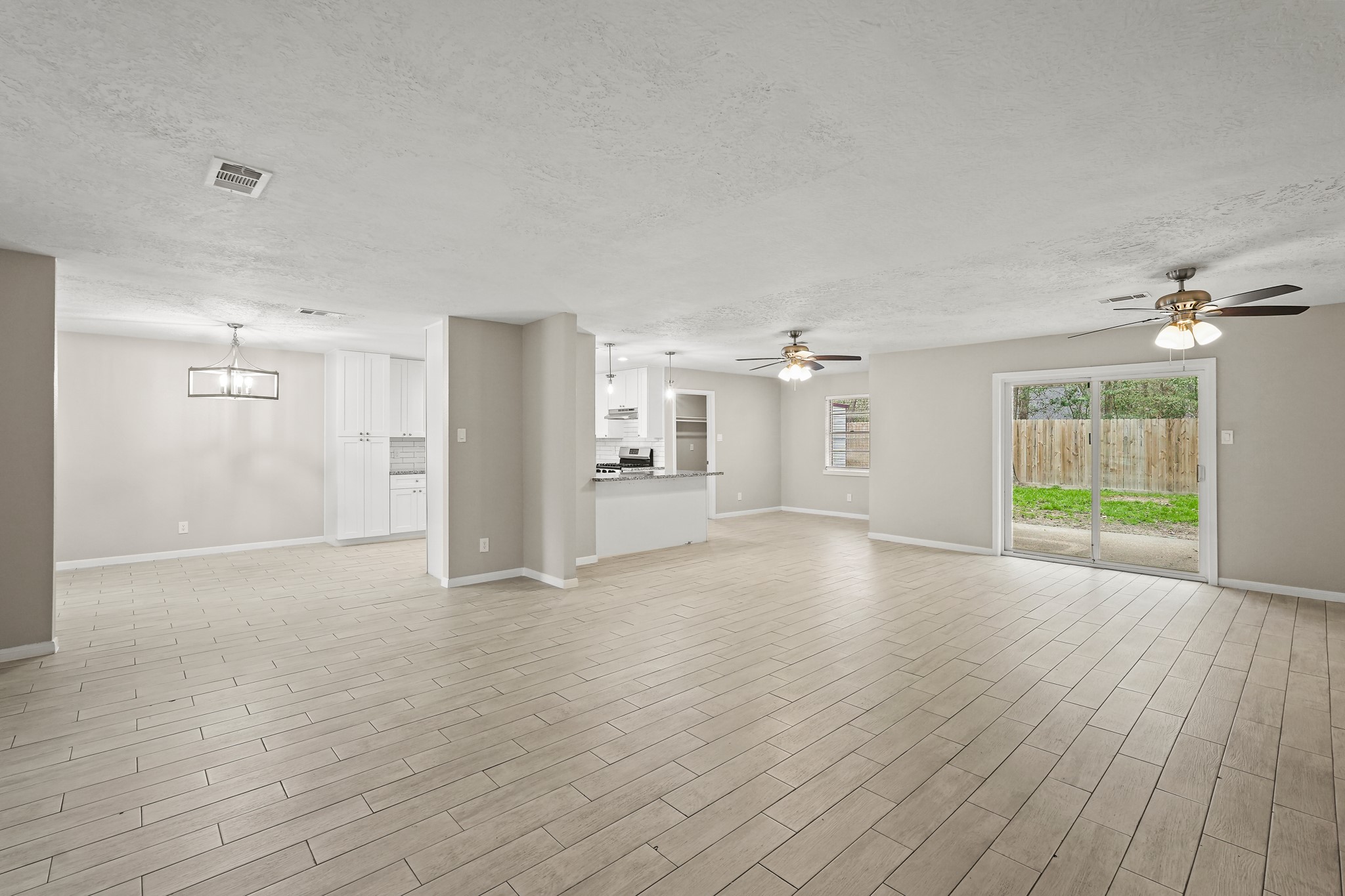 105 Navajo Street Property Photo 10