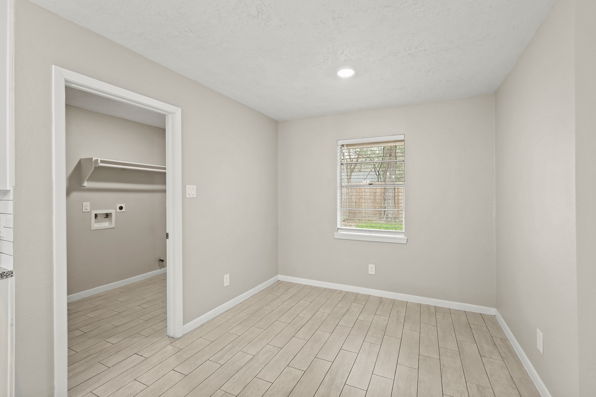 105 Navajo Street Property Photo 17