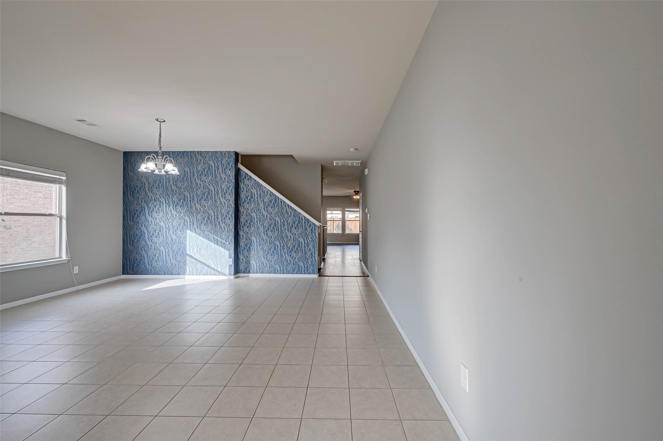 502 Mornington Lane Property Photo 3