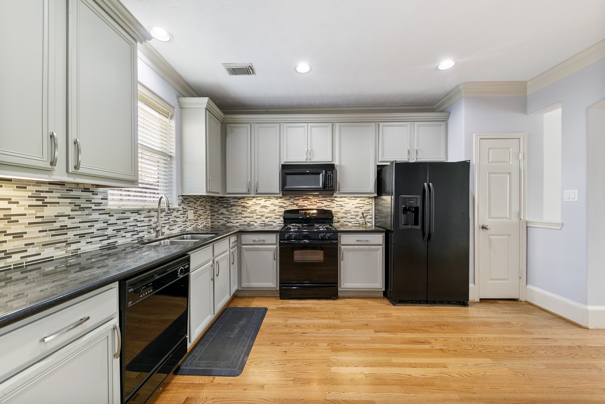 1759 Aden Drive Property Photo 4