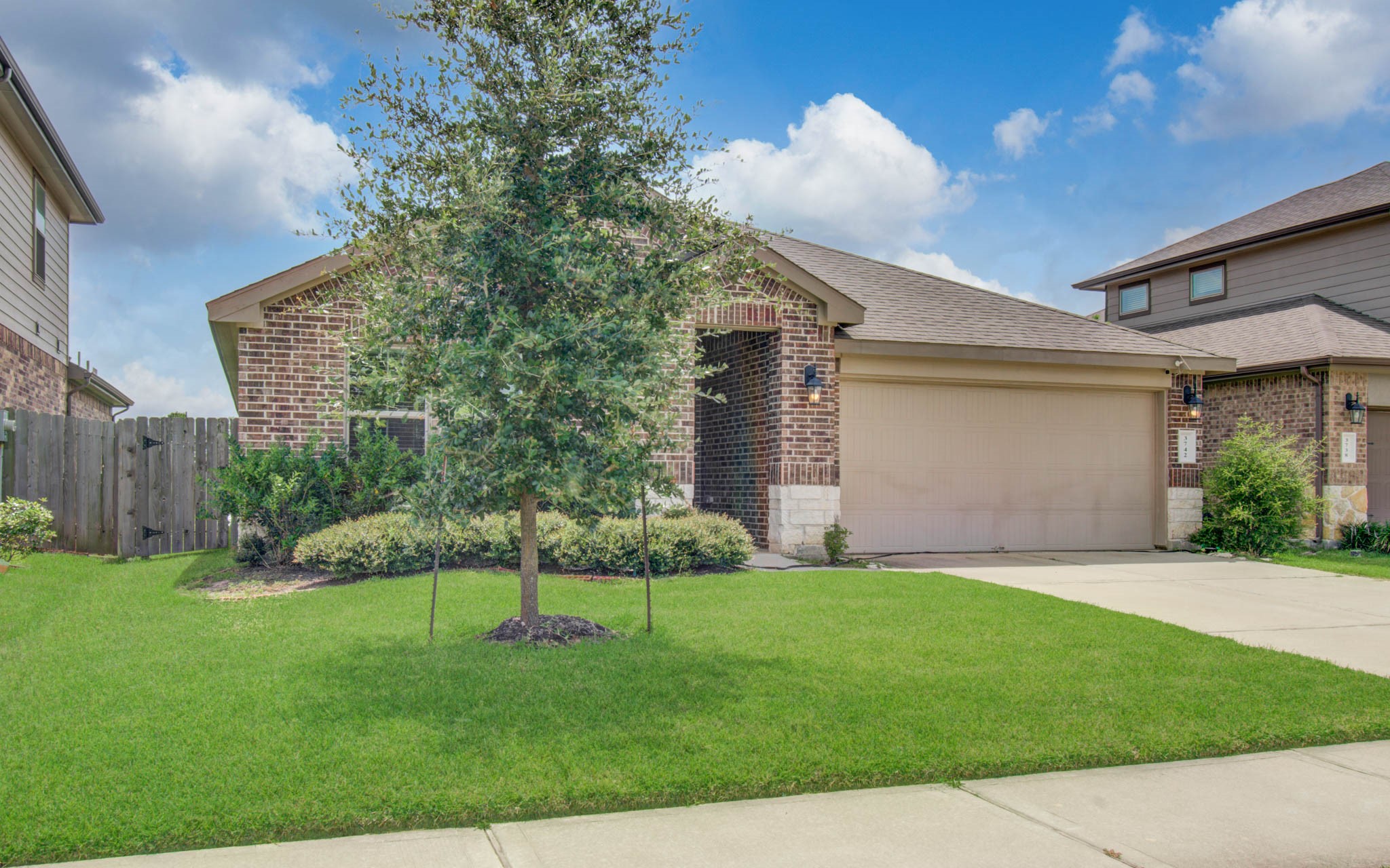 3742 Canyon Shore Lane Property Photo 3
