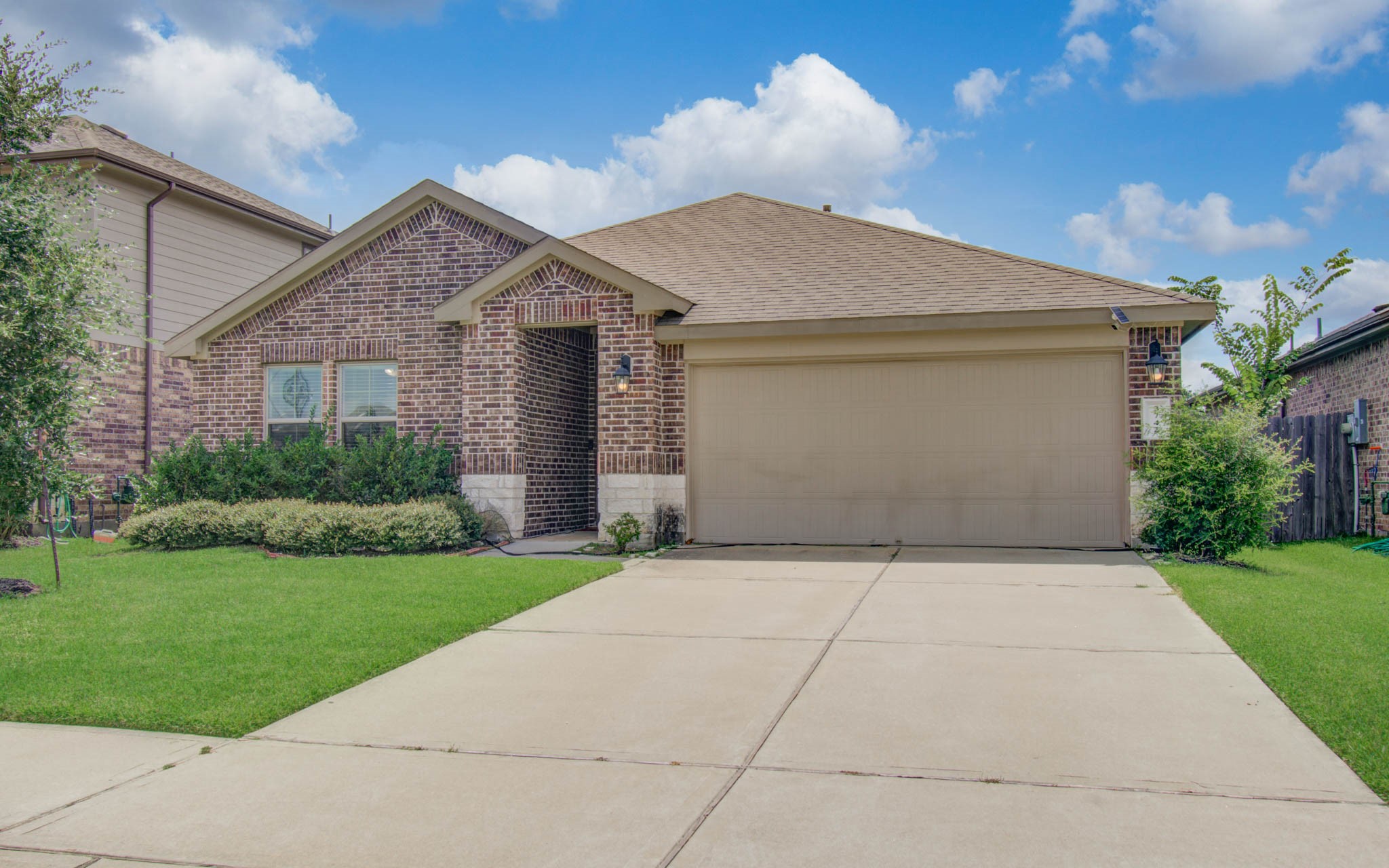 3742 Canyon Shore Lane Property Photo 4