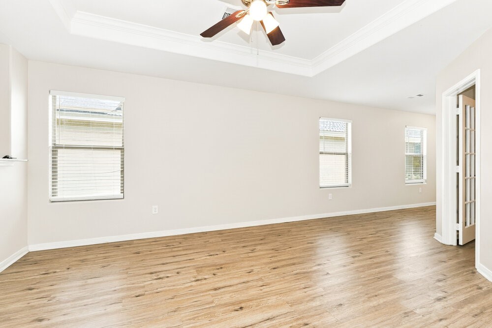 9927 Sanders Rose Lane Property Photo 5