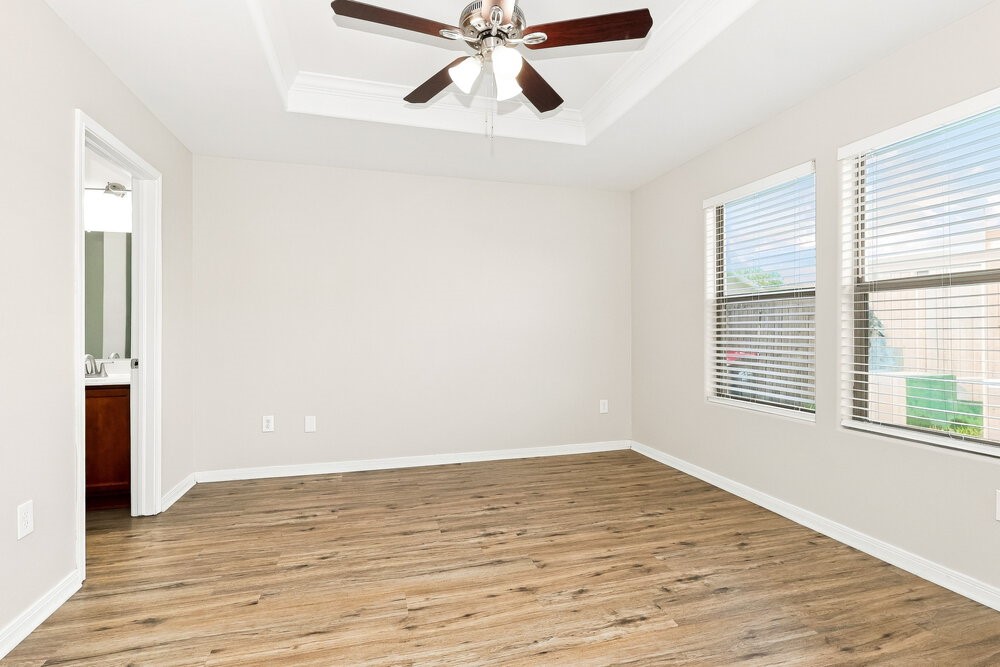 9927 Sanders Rose Lane Property Photo 9