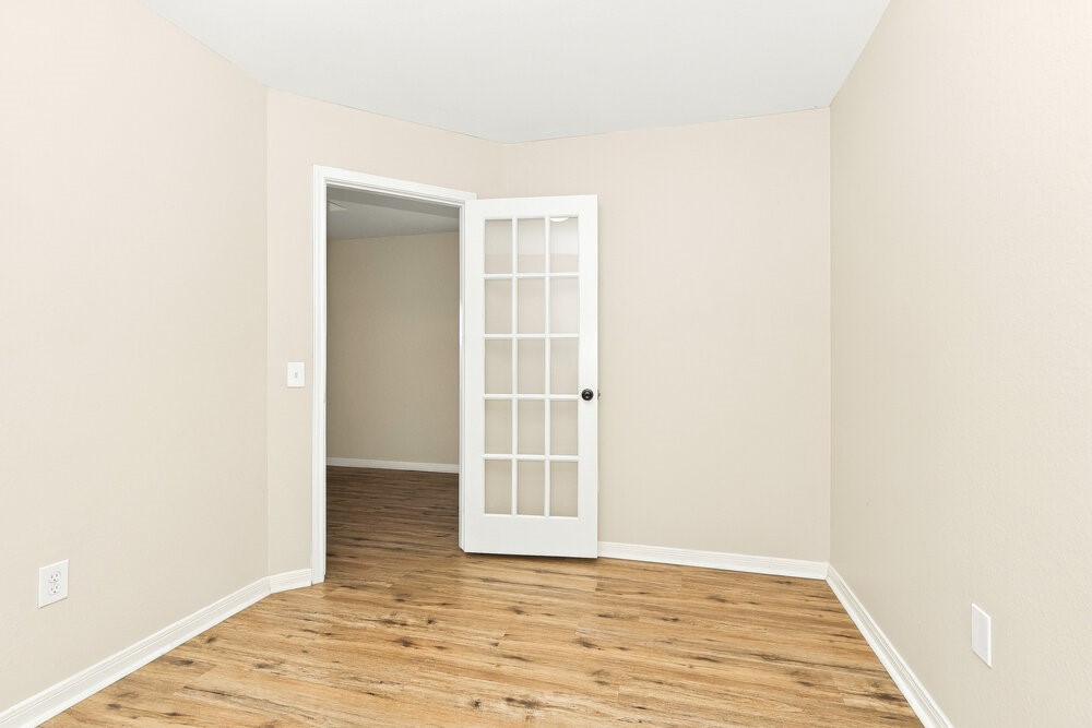 9927 Sanders Rose Lane Property Photo 12