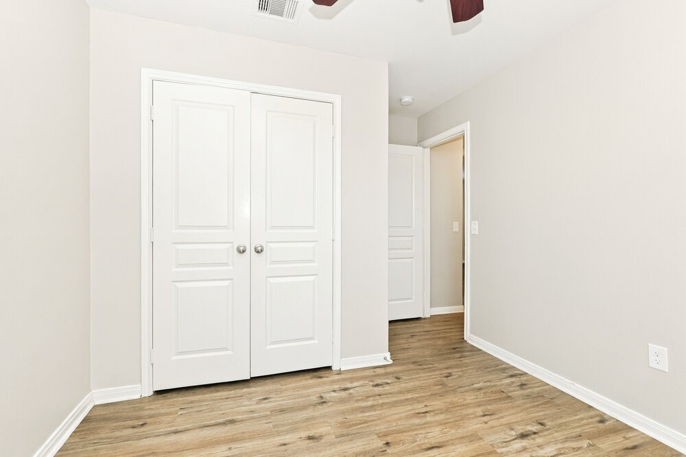9927 Sanders Rose Lane Property Photo 13