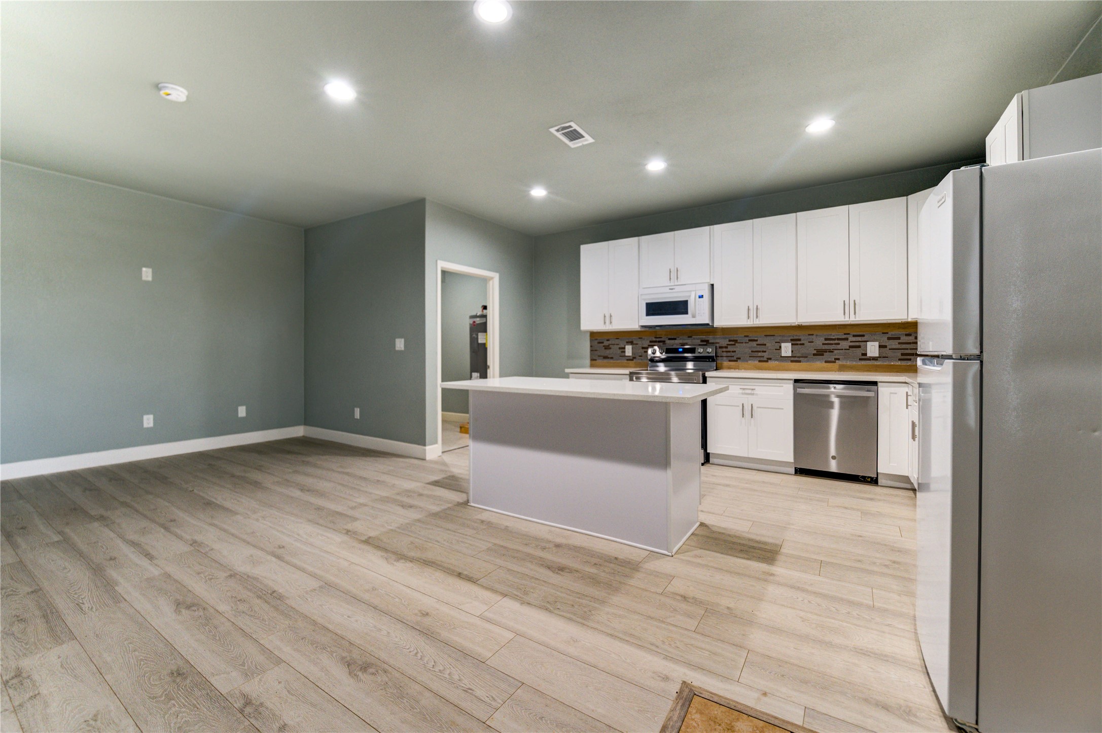 4323 Continental Drive Property Photo 11