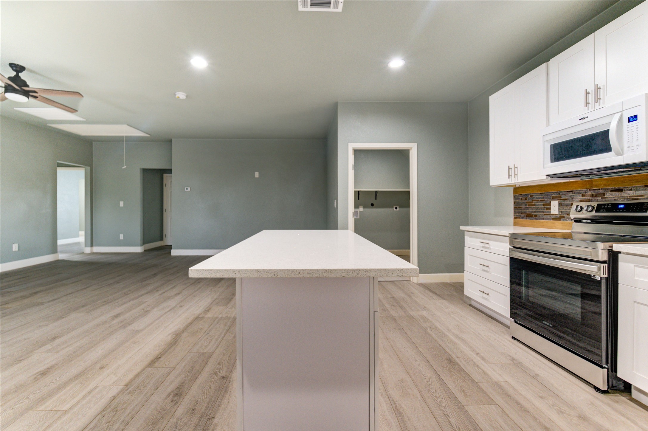 4323 Continental Drive Property Photo 16