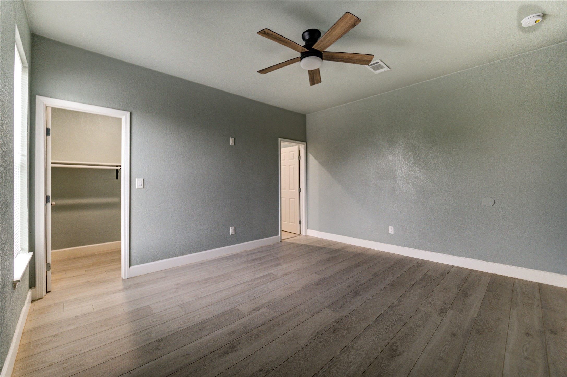 4323 Continental Drive Property Photo 21