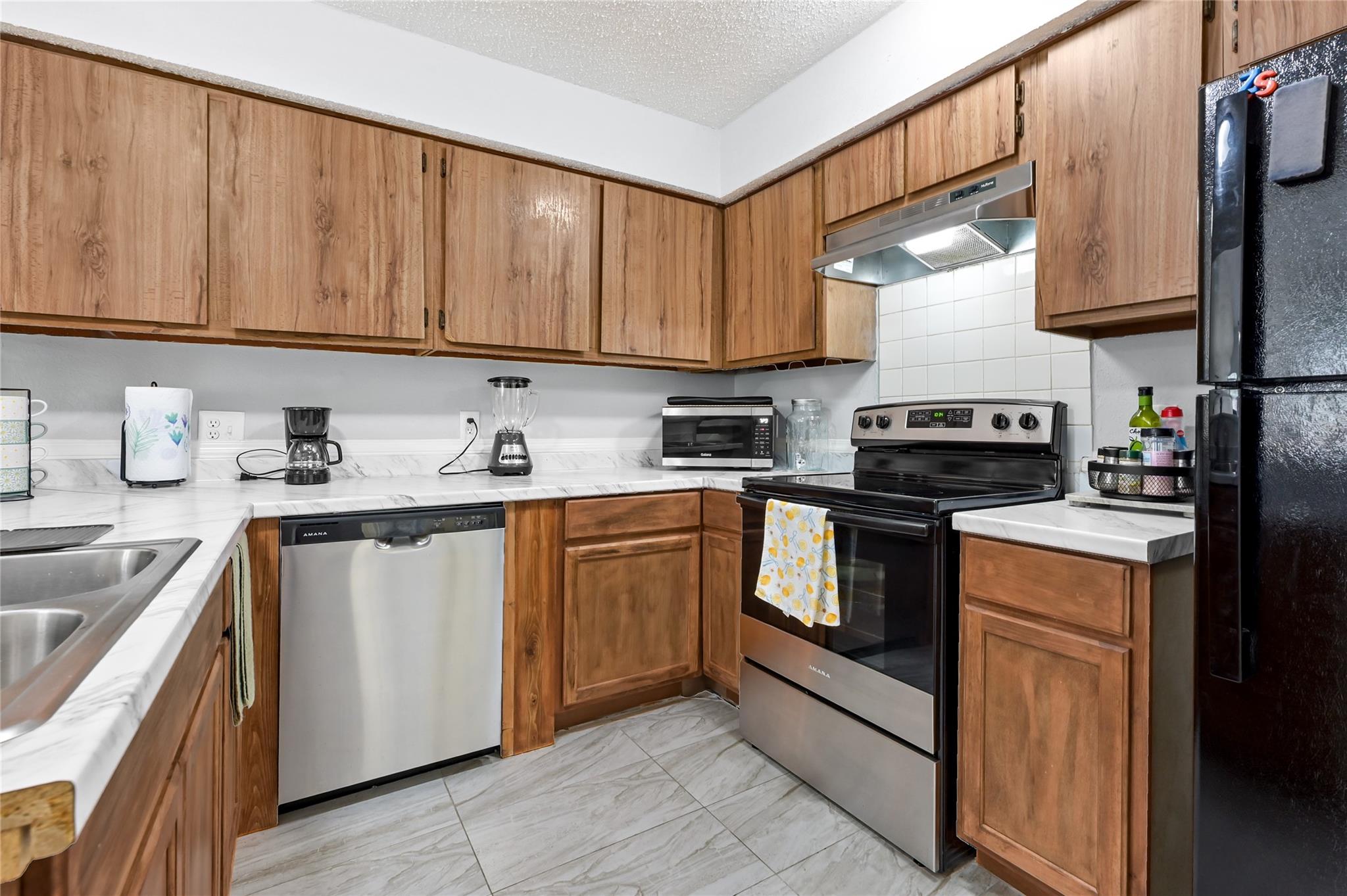 11917 Bob White Drive # 885, Houston Tx 77035 Property Photo 6