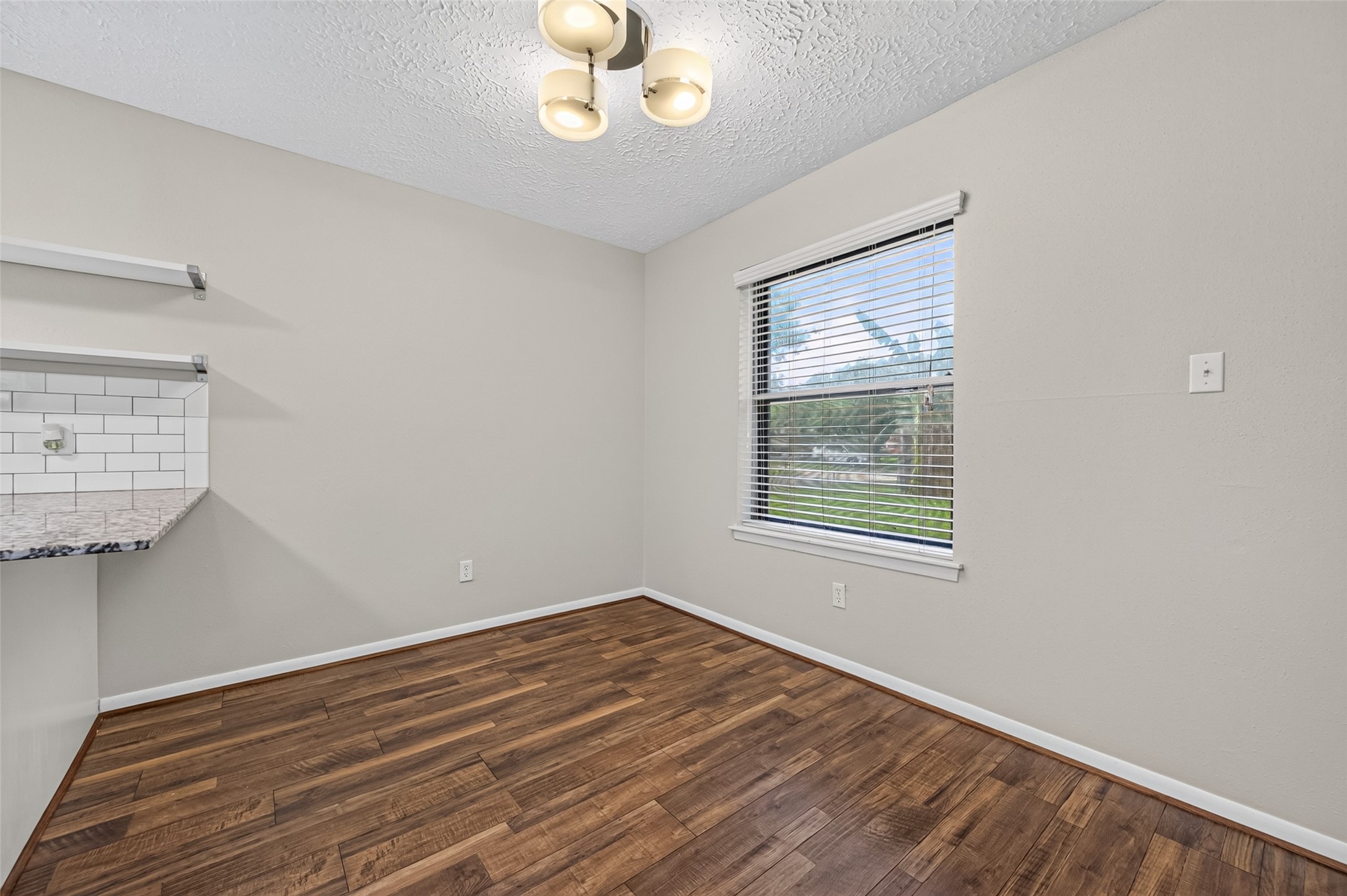 5346 King Richard Drive Property Photo 12