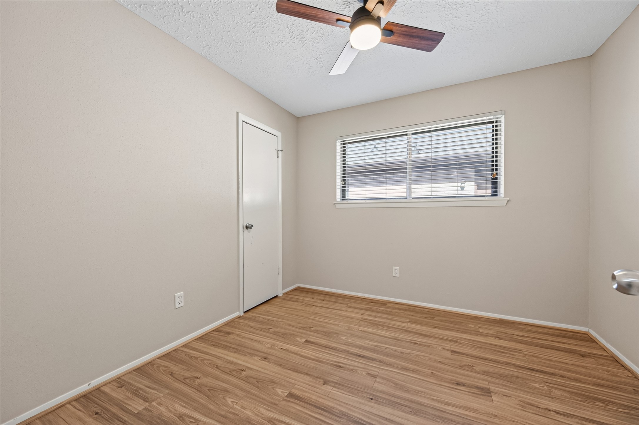 5346 King Richard Drive Property Photo 14