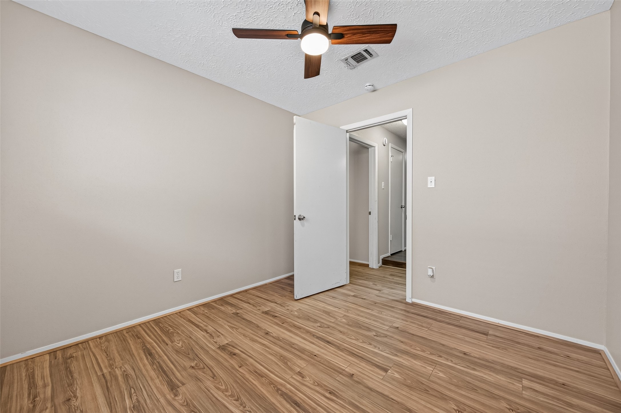 5346 King Richard Drive Property Photo 15