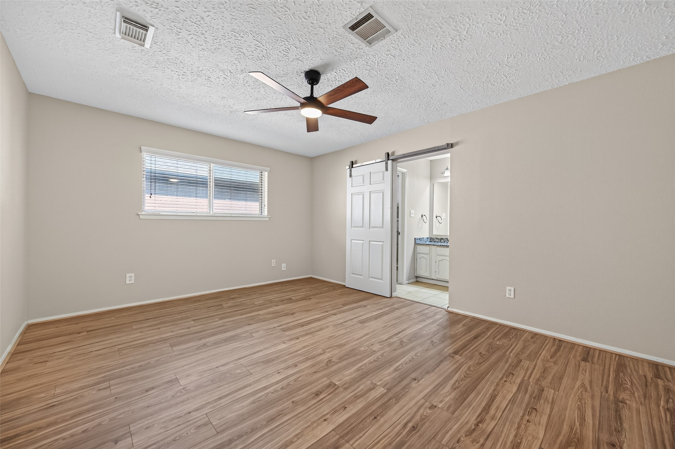 5346 King Richard Drive Property Photo 22
