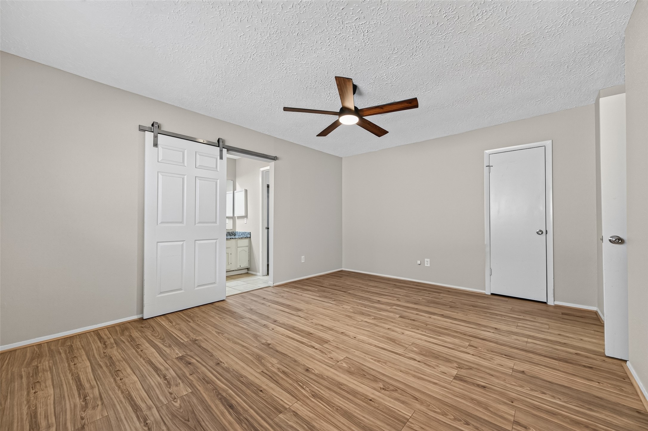 5346 King Richard Drive Property Photo 23