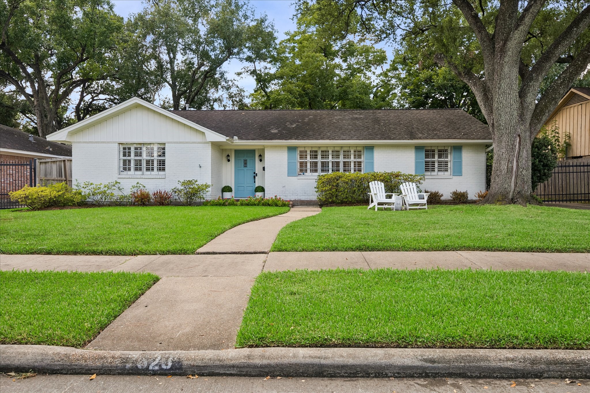 7623 Meadowvale Drive Property Photo 1