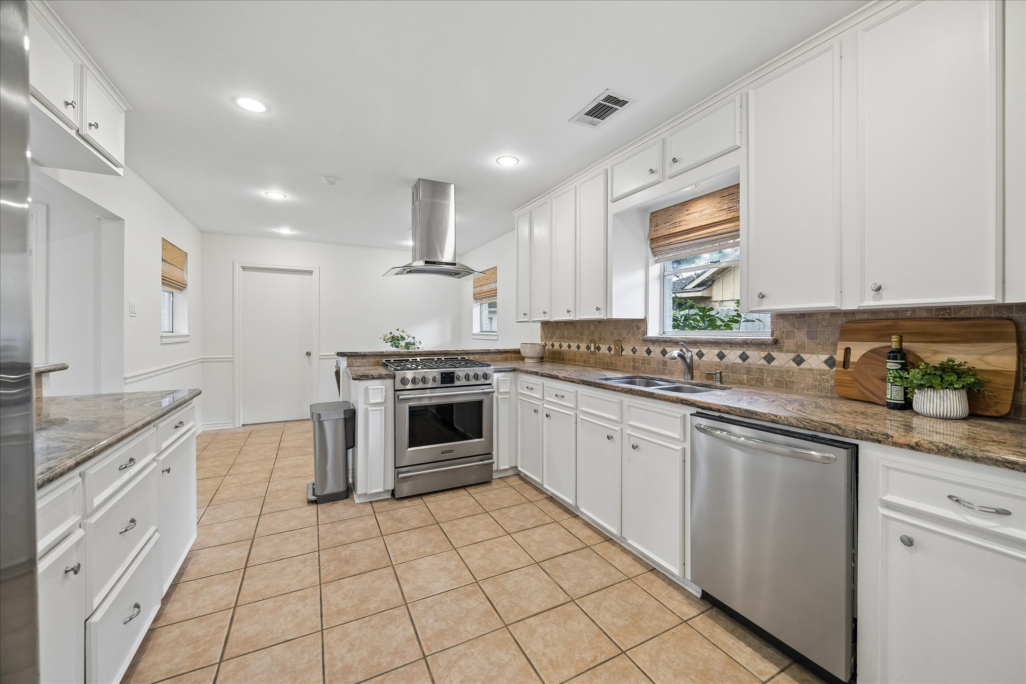 7623 Meadowvale Drive Property Photo 13