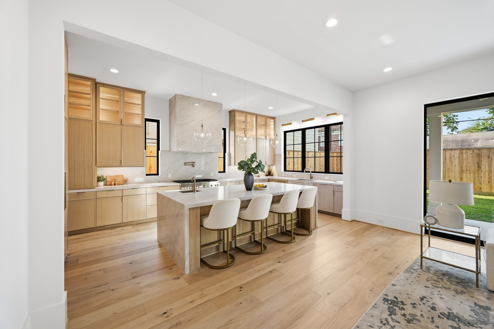 1642 Norfolk Street Property Photo 12