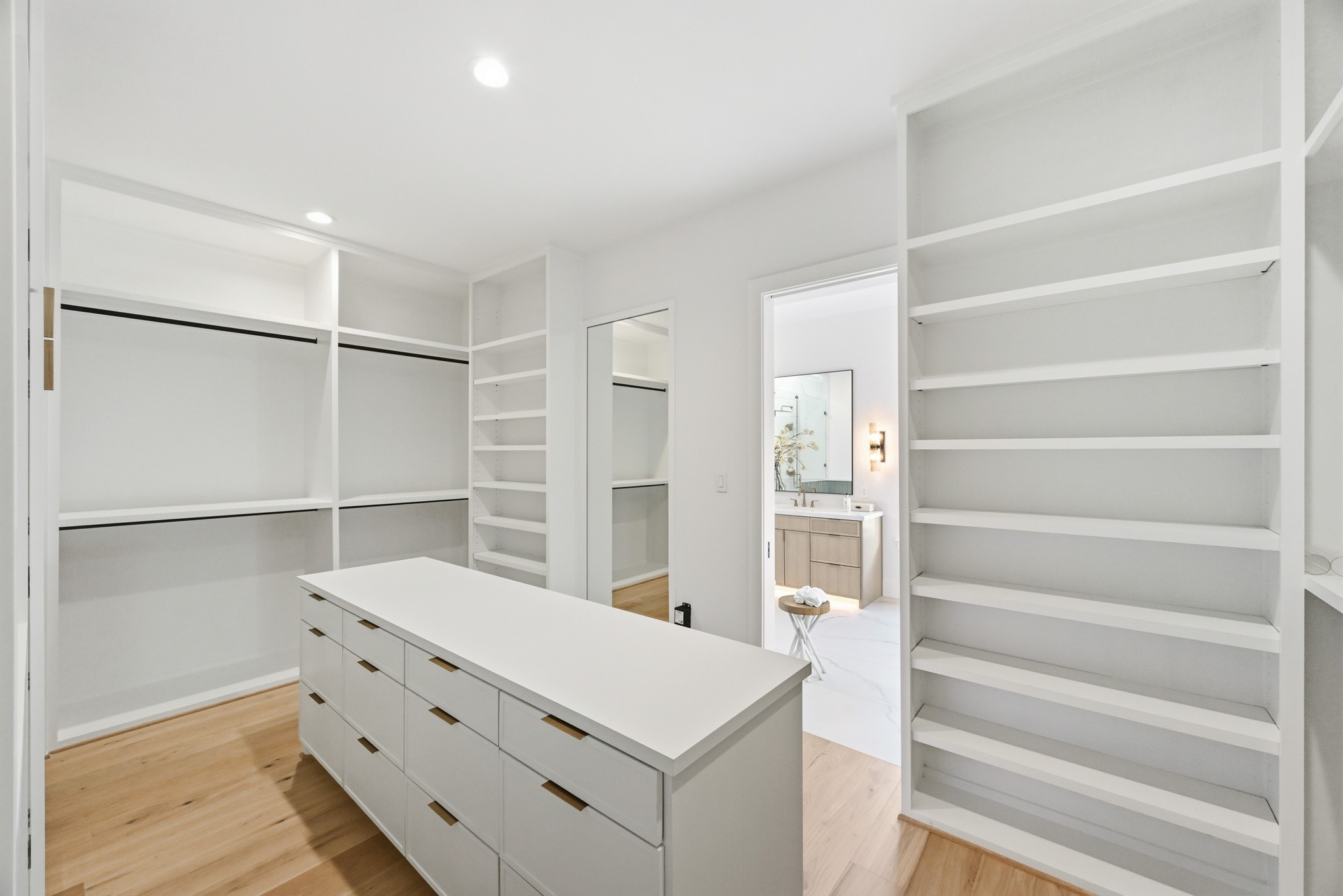 1642 Norfolk Street Property Photo 50