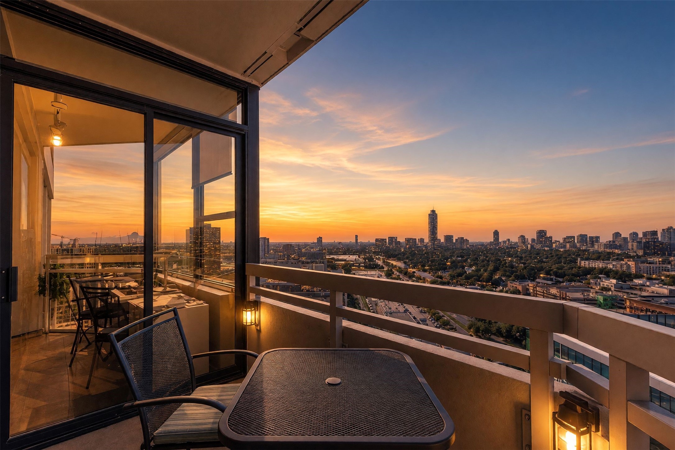 14 Greenway Plaza 23m Property Photo 2