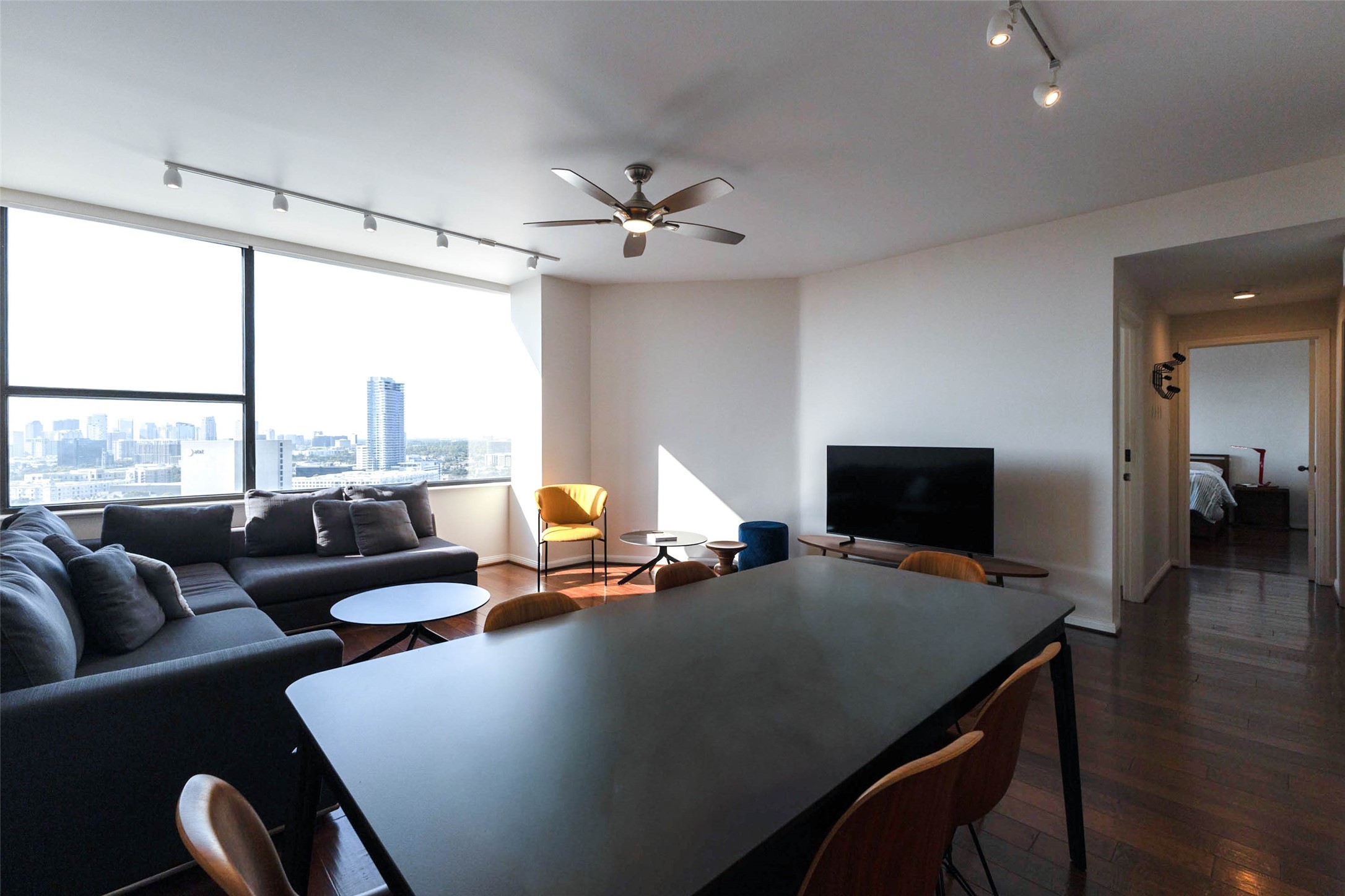 14 Greenway Plaza 23m Property Photo 12