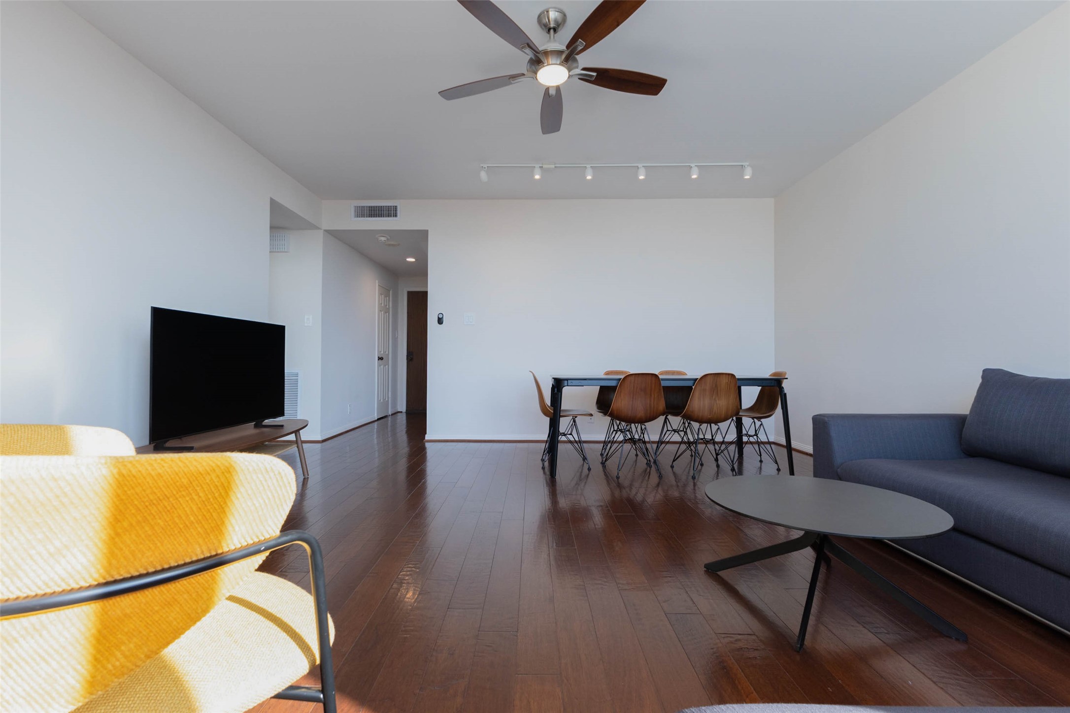 14 Greenway Plaza 23m Property Photo 15