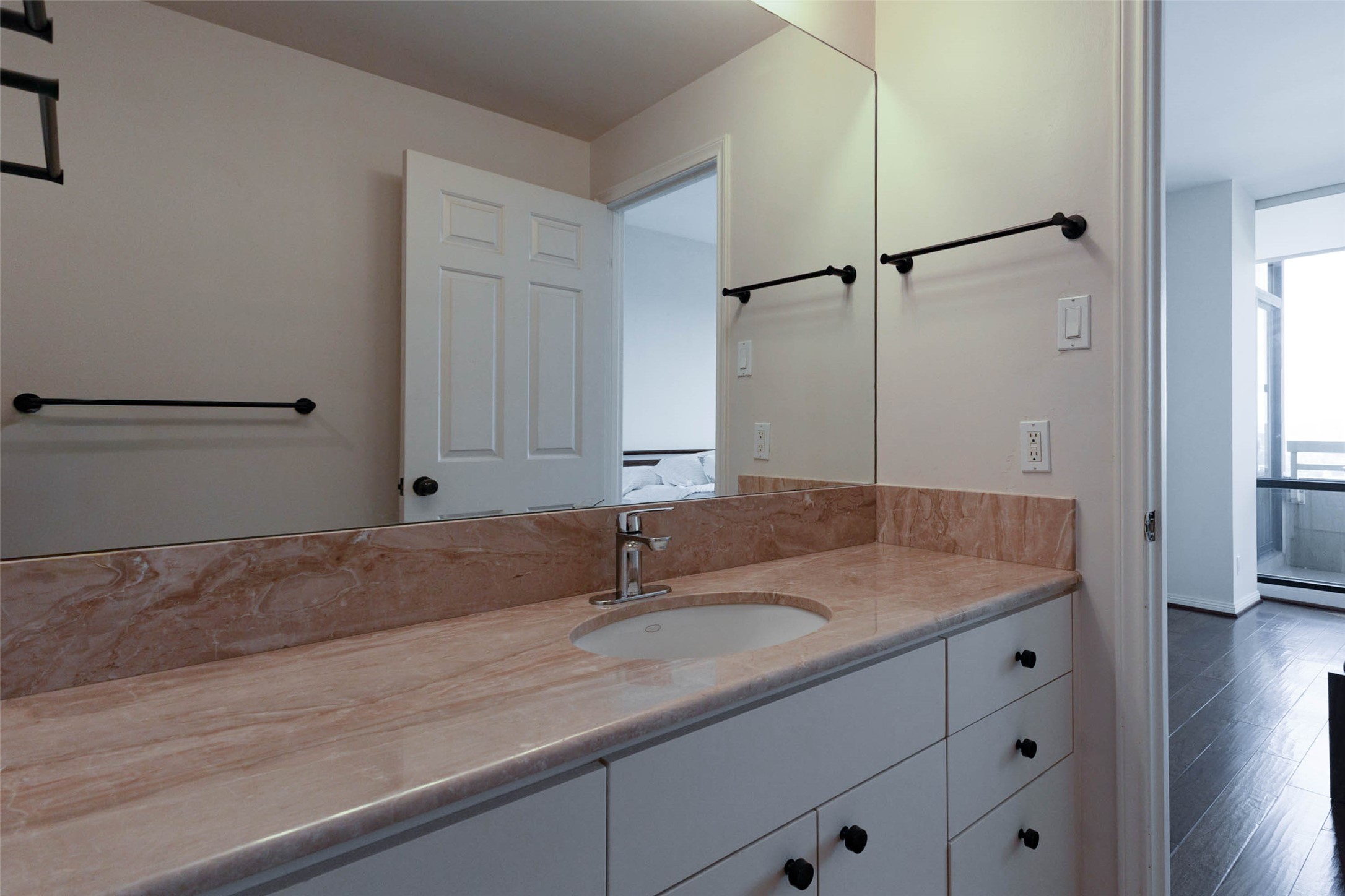 14 Greenway Plaza 23m Property Photo 27