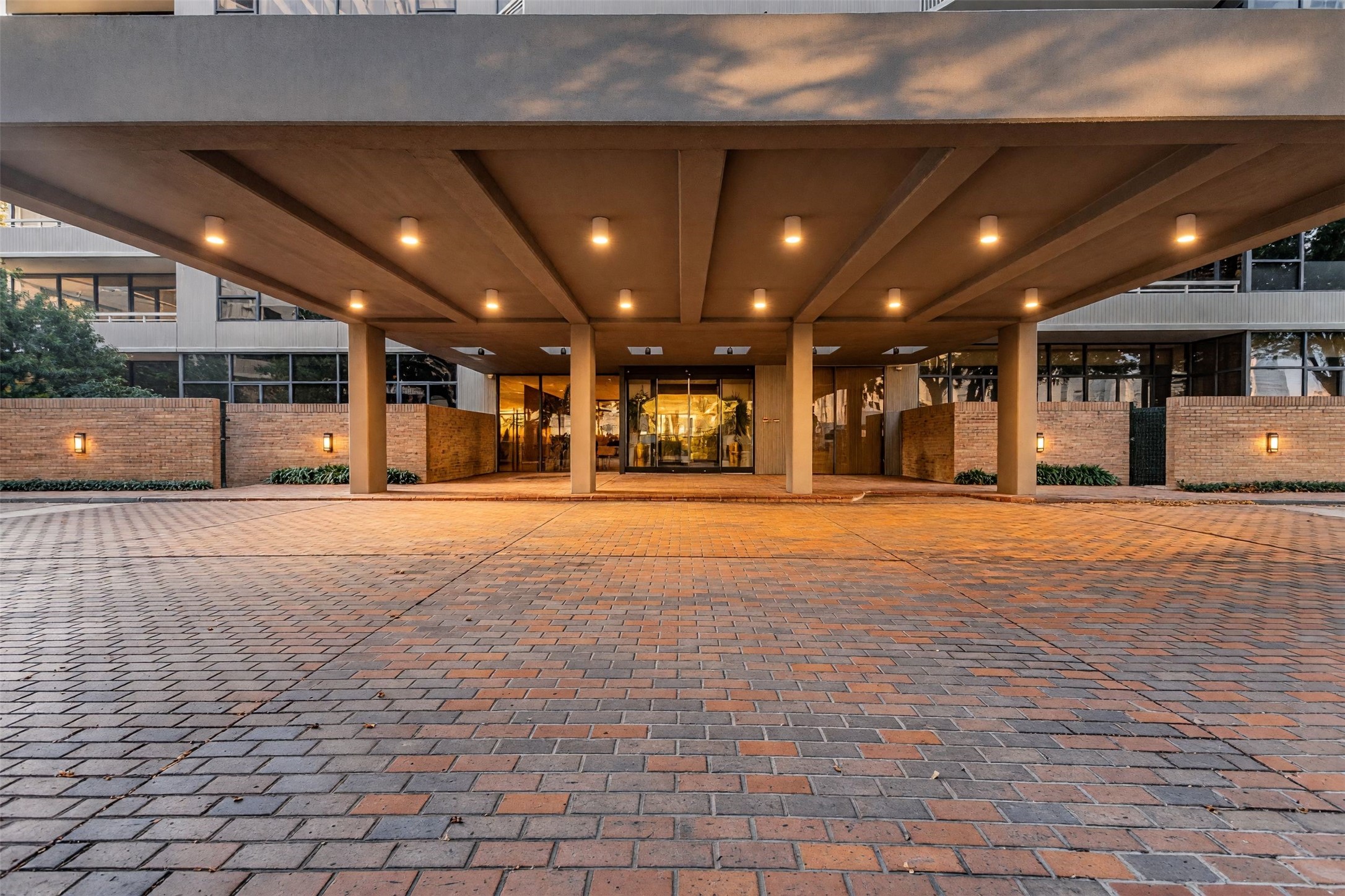 14 Greenway Plaza 23m Property Photo 29