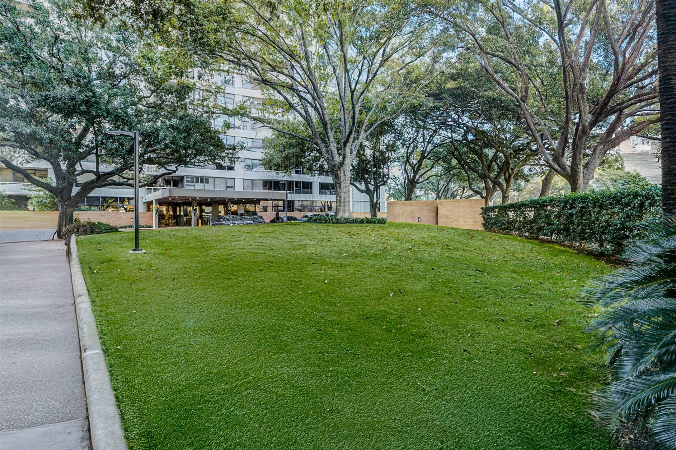 14 Greenway Plaza 23m Property Photo 34