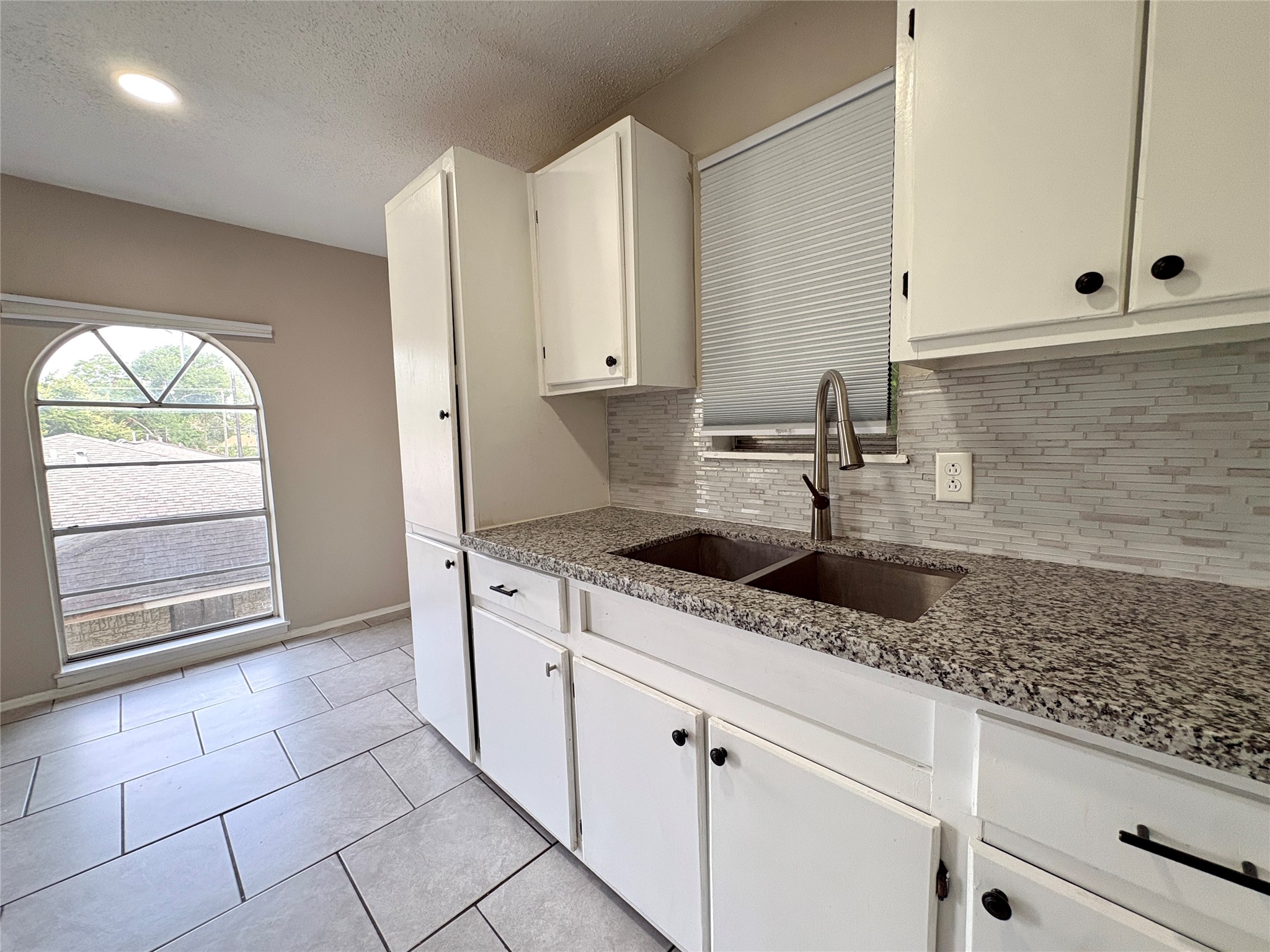 3021 Sycamore Avenue 8 Property Photo 7