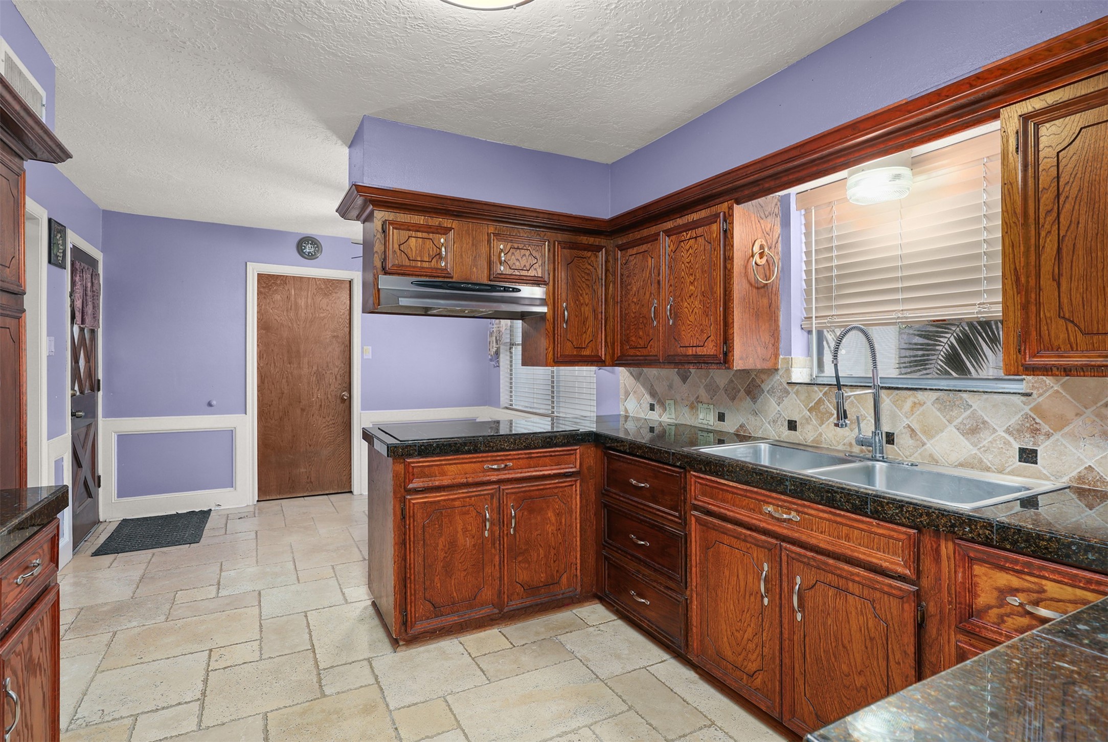2518 Taylor Lane Property Photo 15