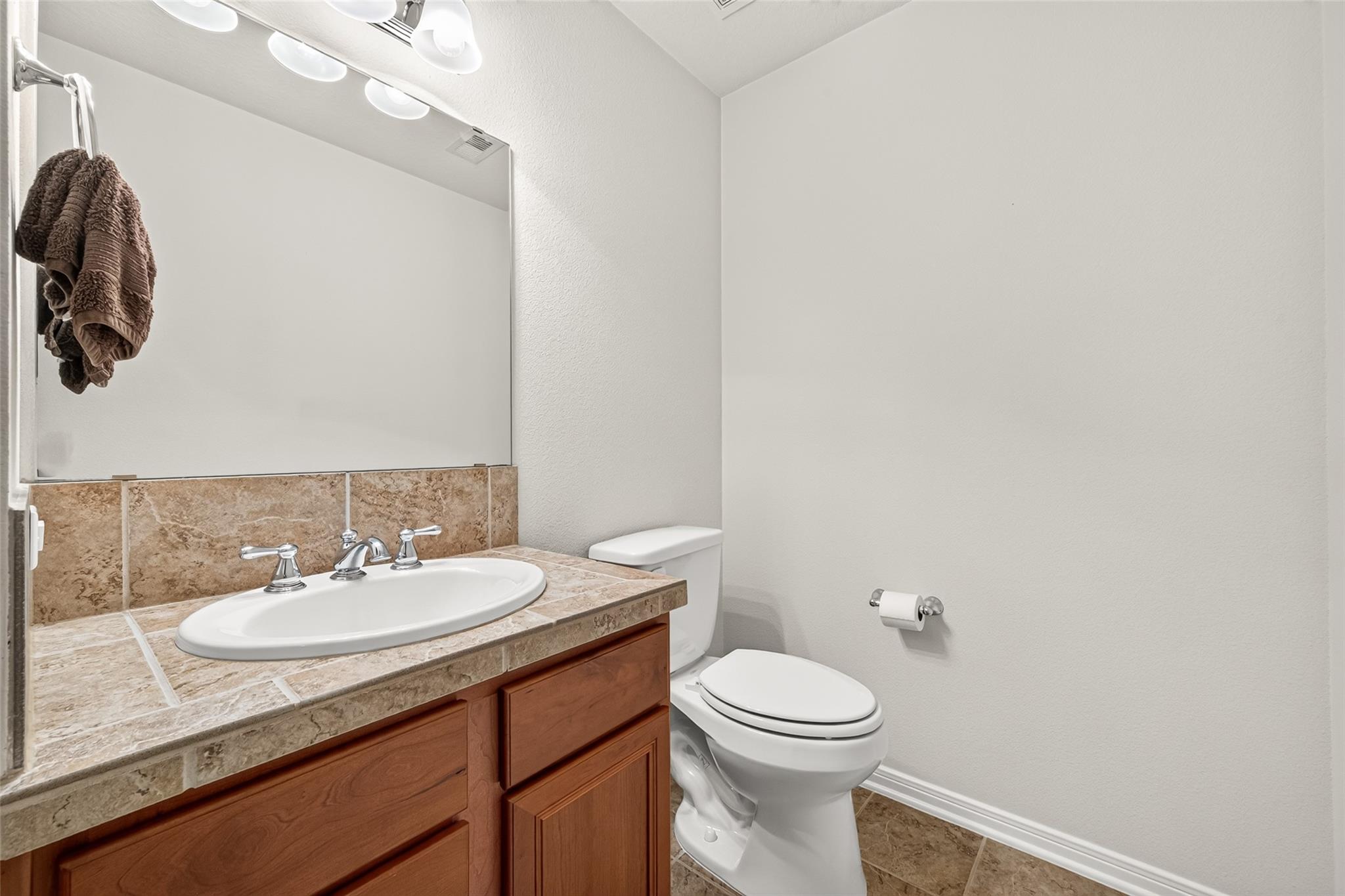 1054 Indian Circle Property Photo 12