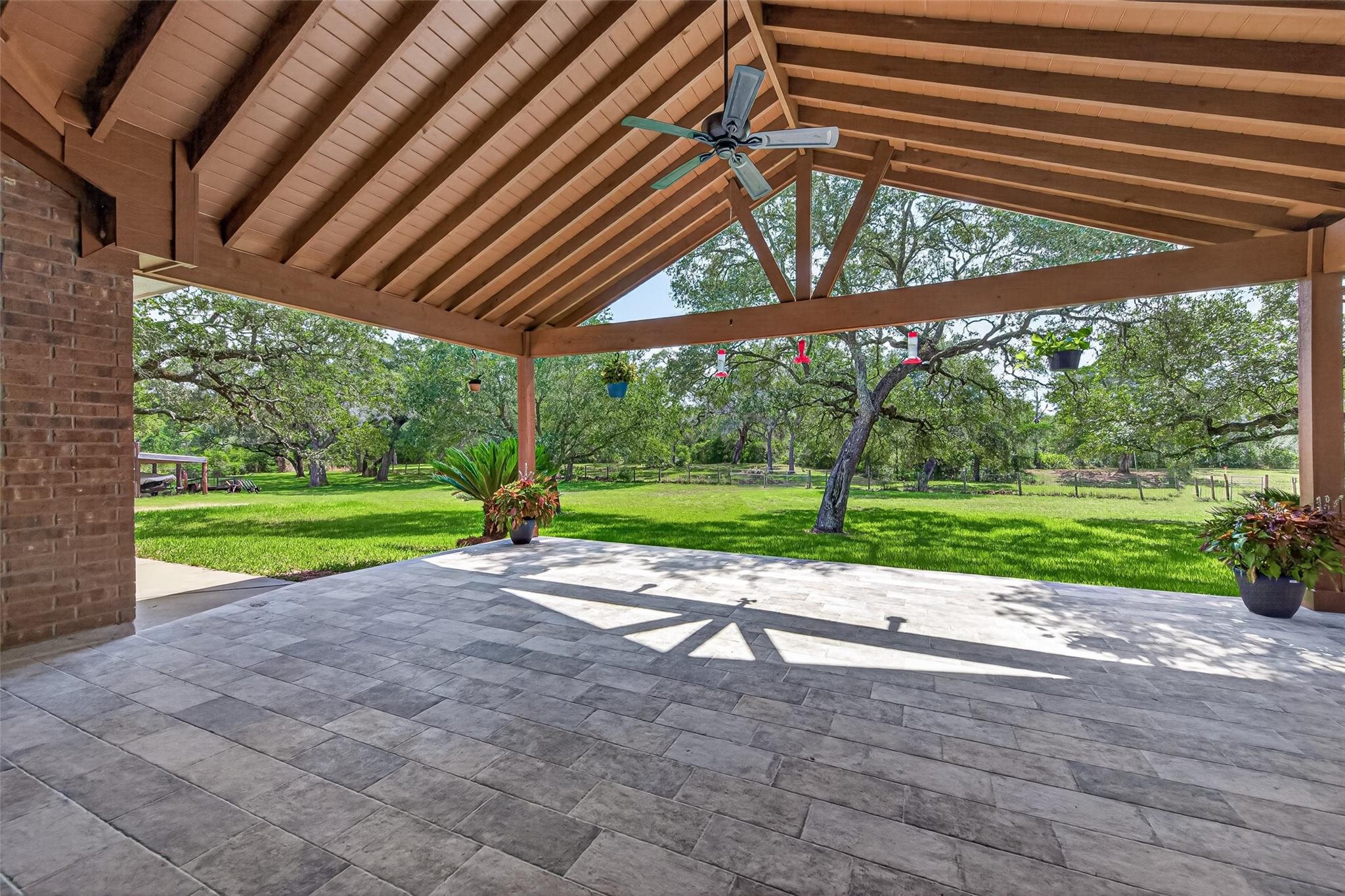 1054 Indian Circle Property Photo 26