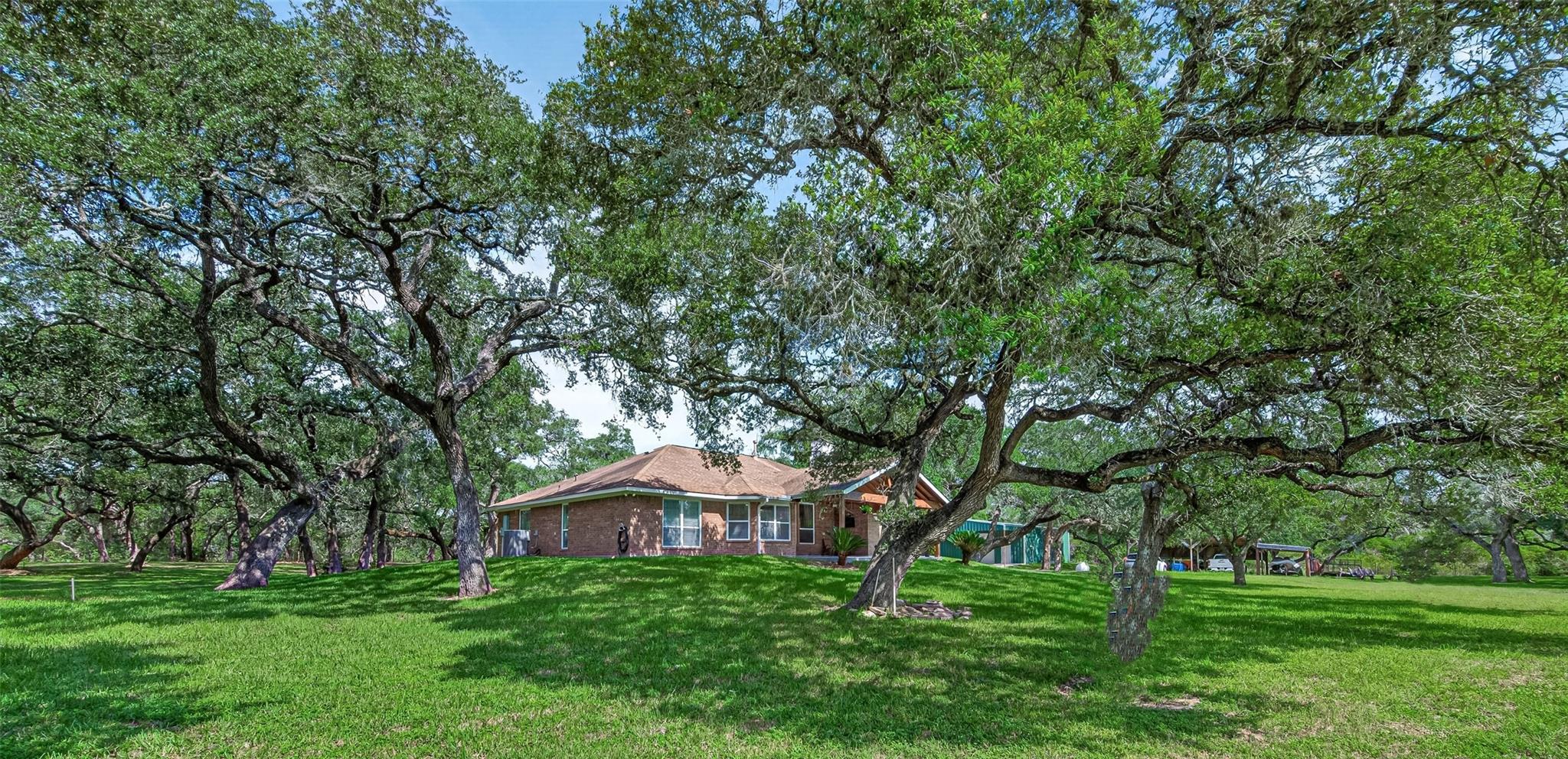 1054 Indian Circle Property Photo 28