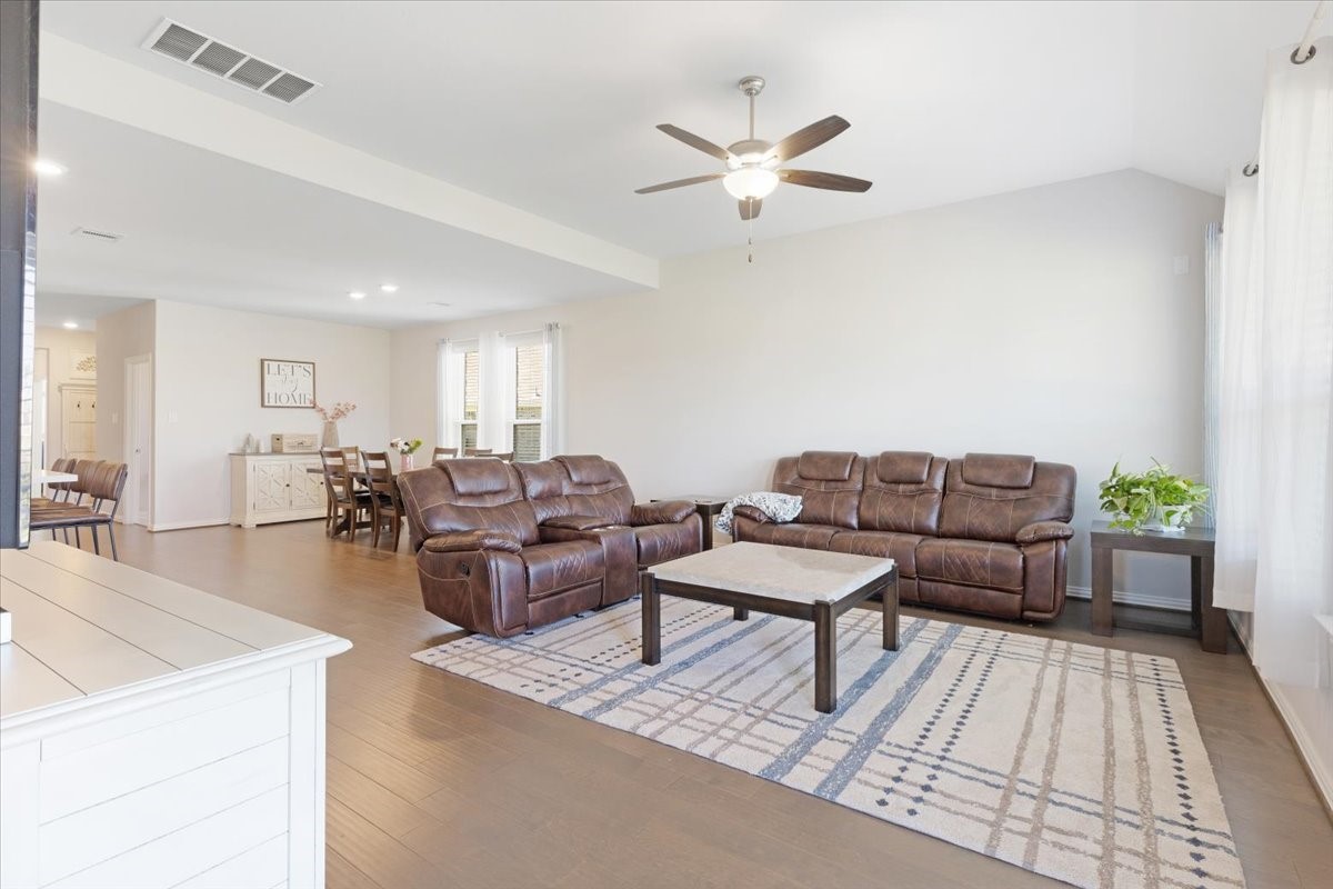 7223 Terra Court Property Photo 6