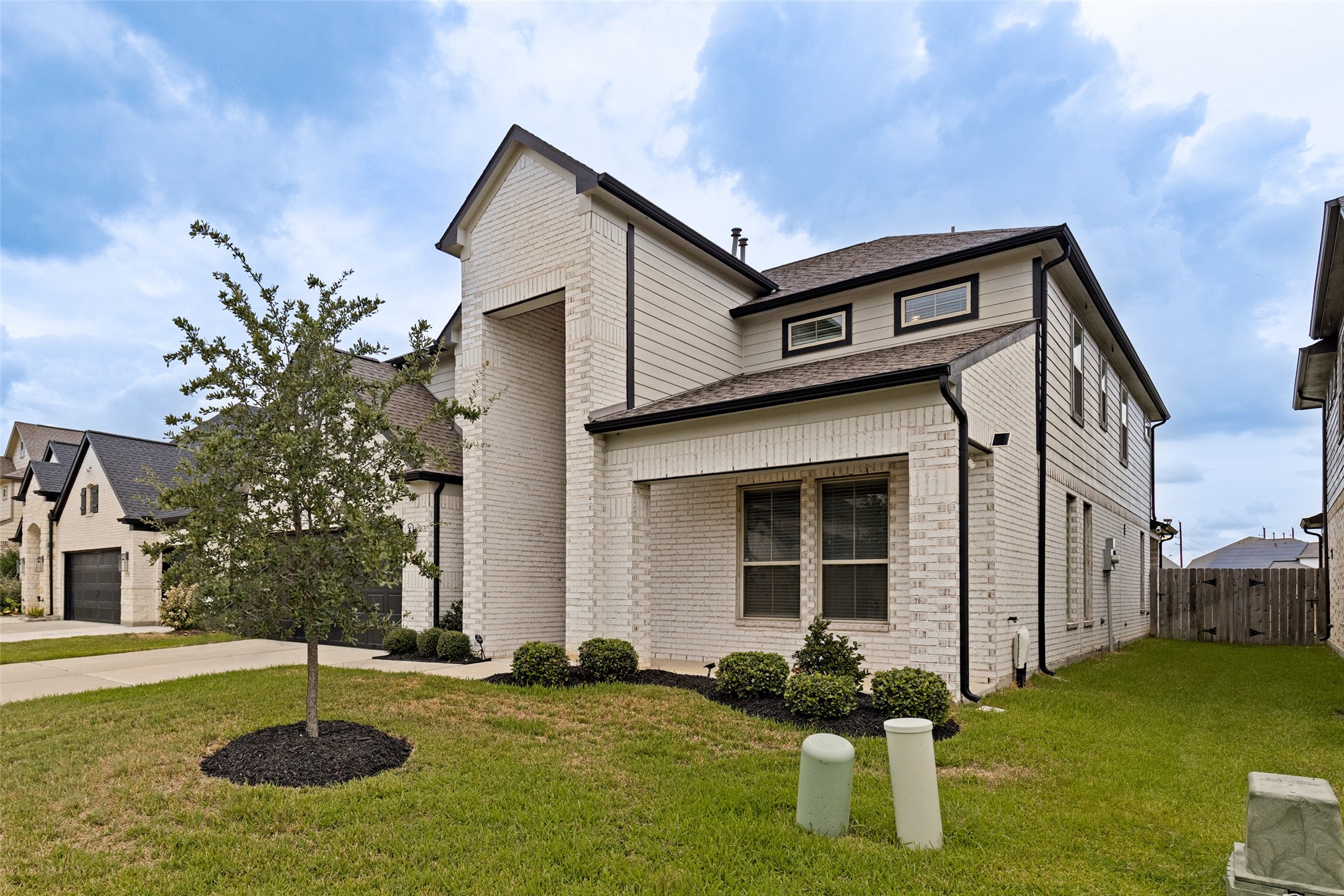 23622 Persimmon Creek Lane Property Photo 3