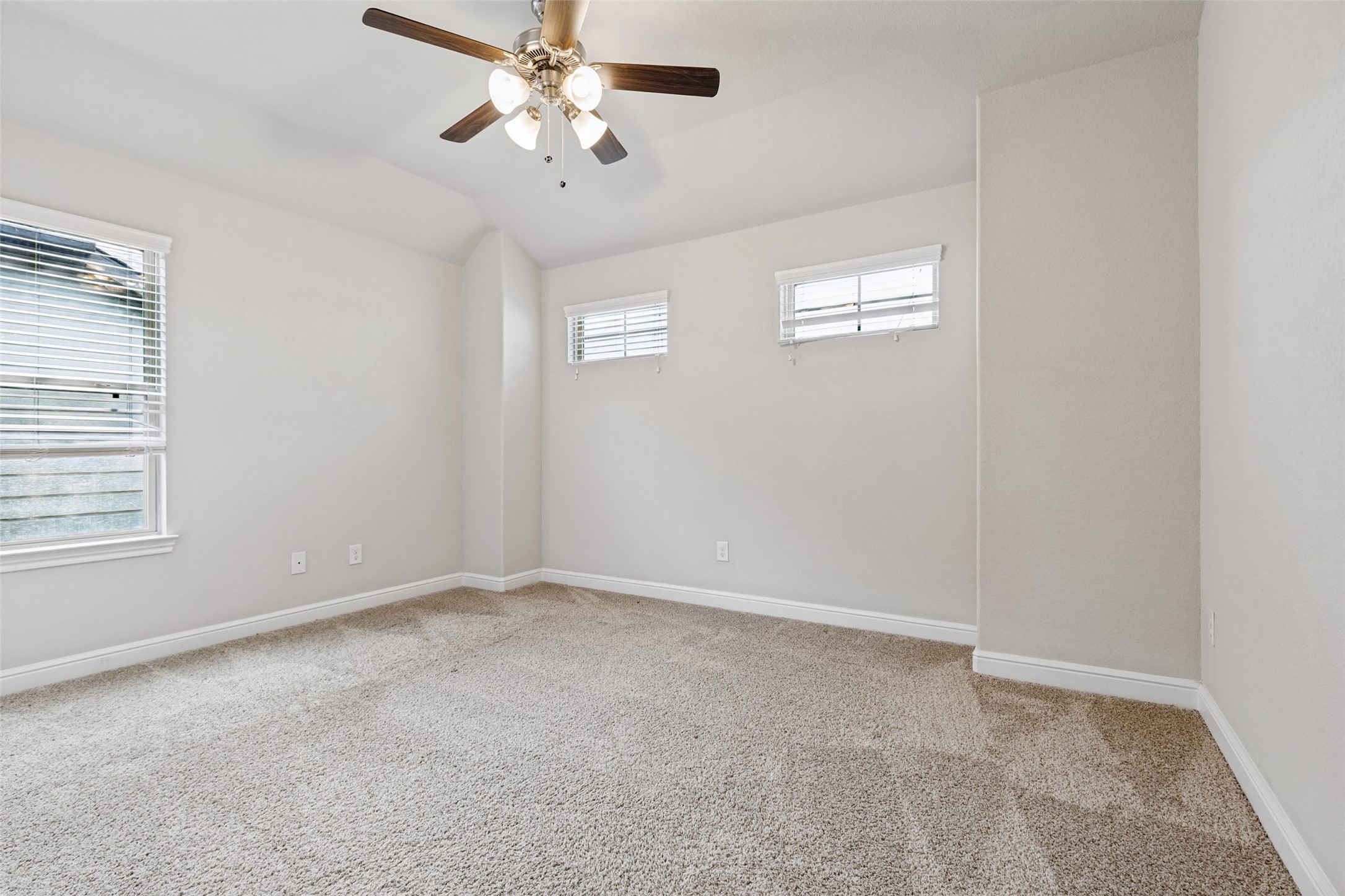 23622 Persimmon Creek Lane Property Photo 31