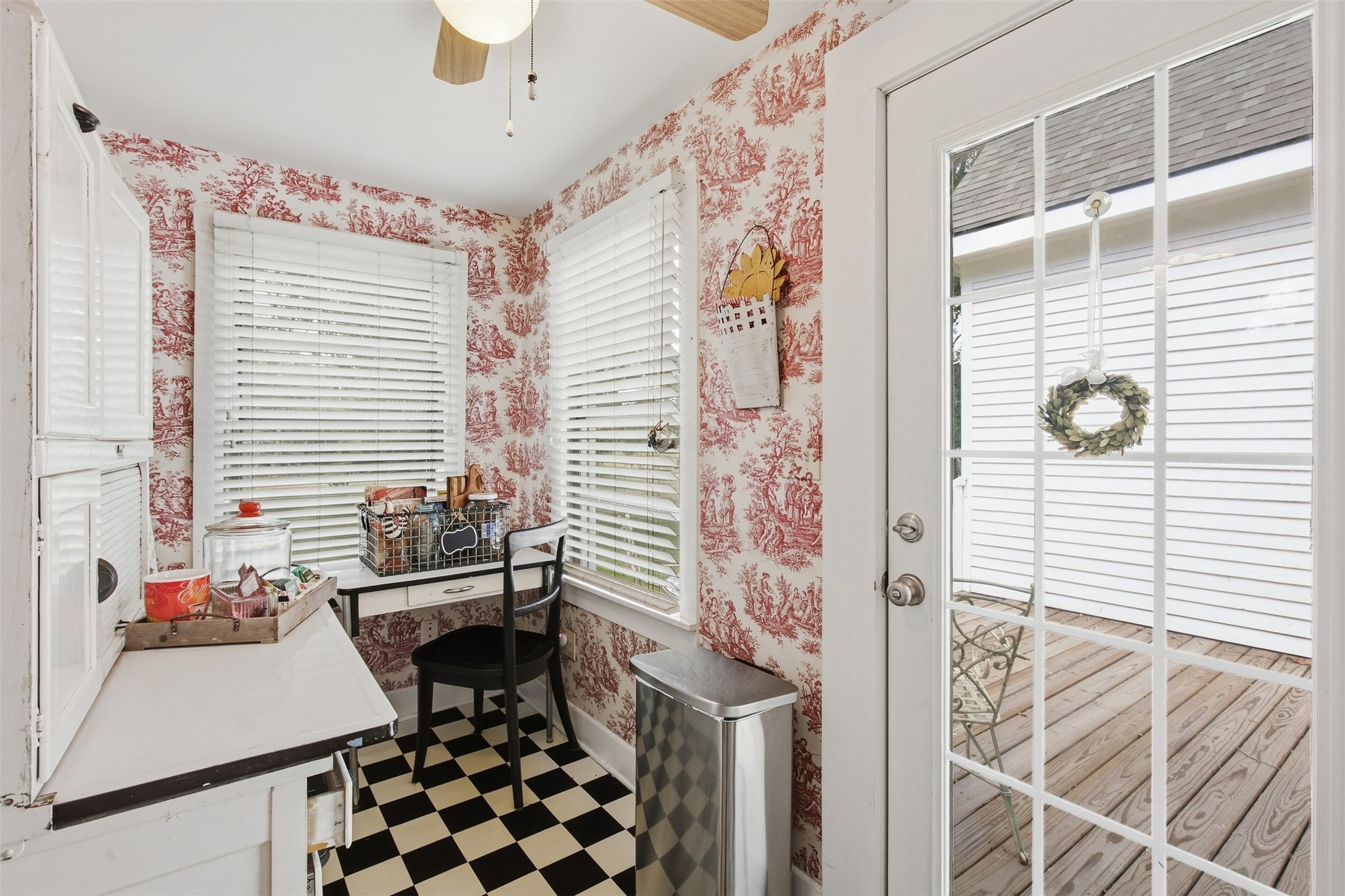 25619 Kickapoo Road Property Photo 16