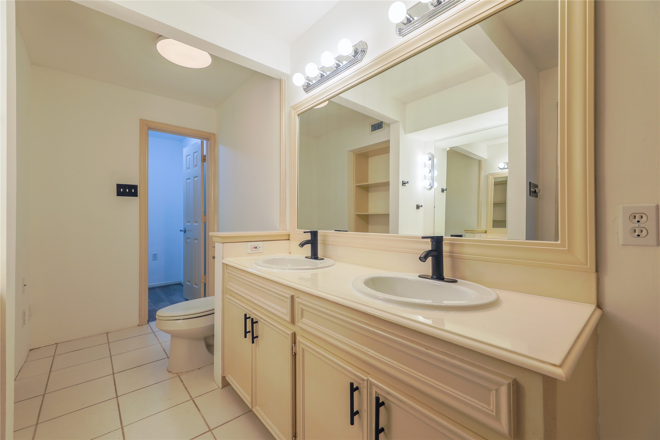 3502 Burlington Street 1 Property Photo 14
