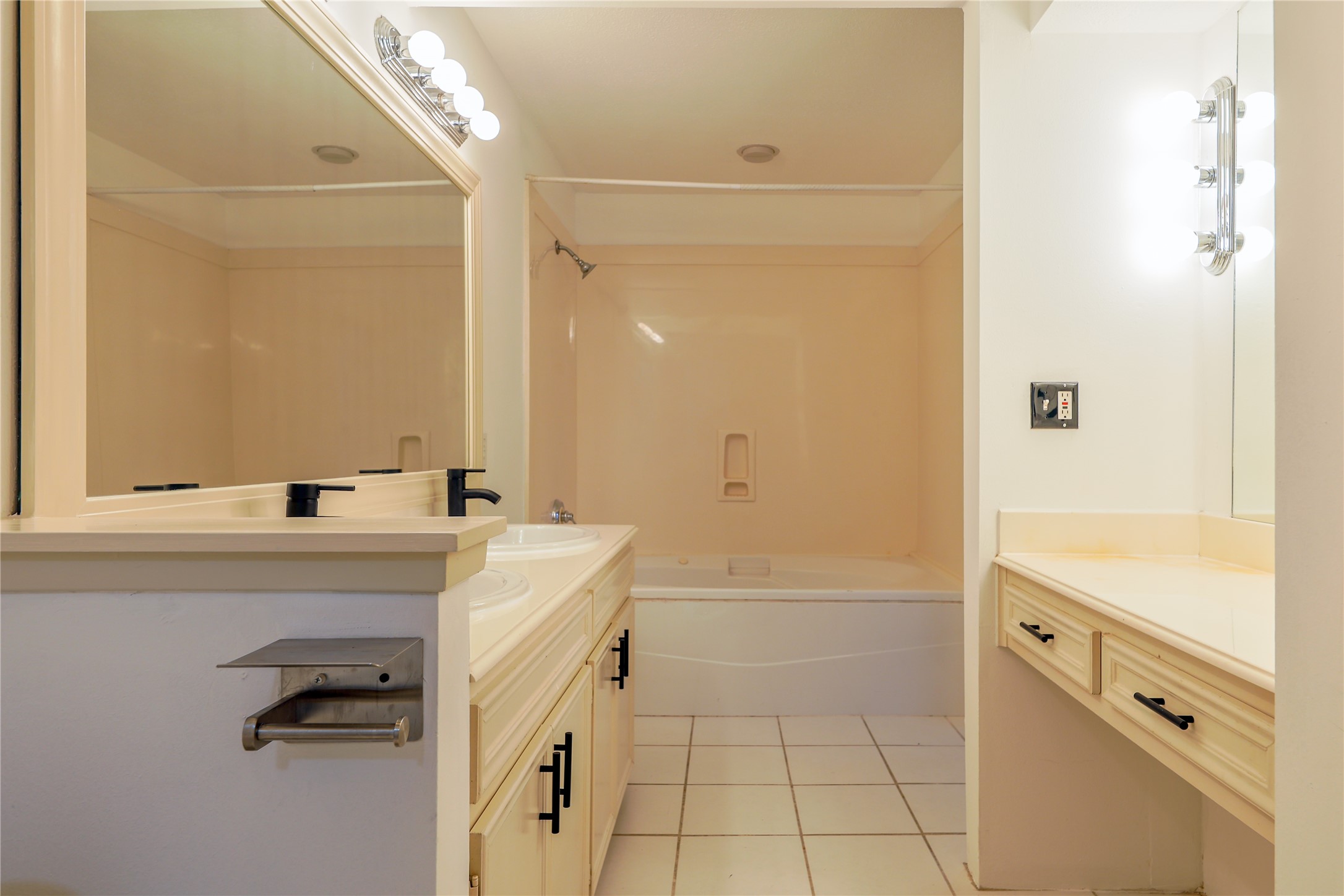 3502 Burlington Street 1 Property Photo 15